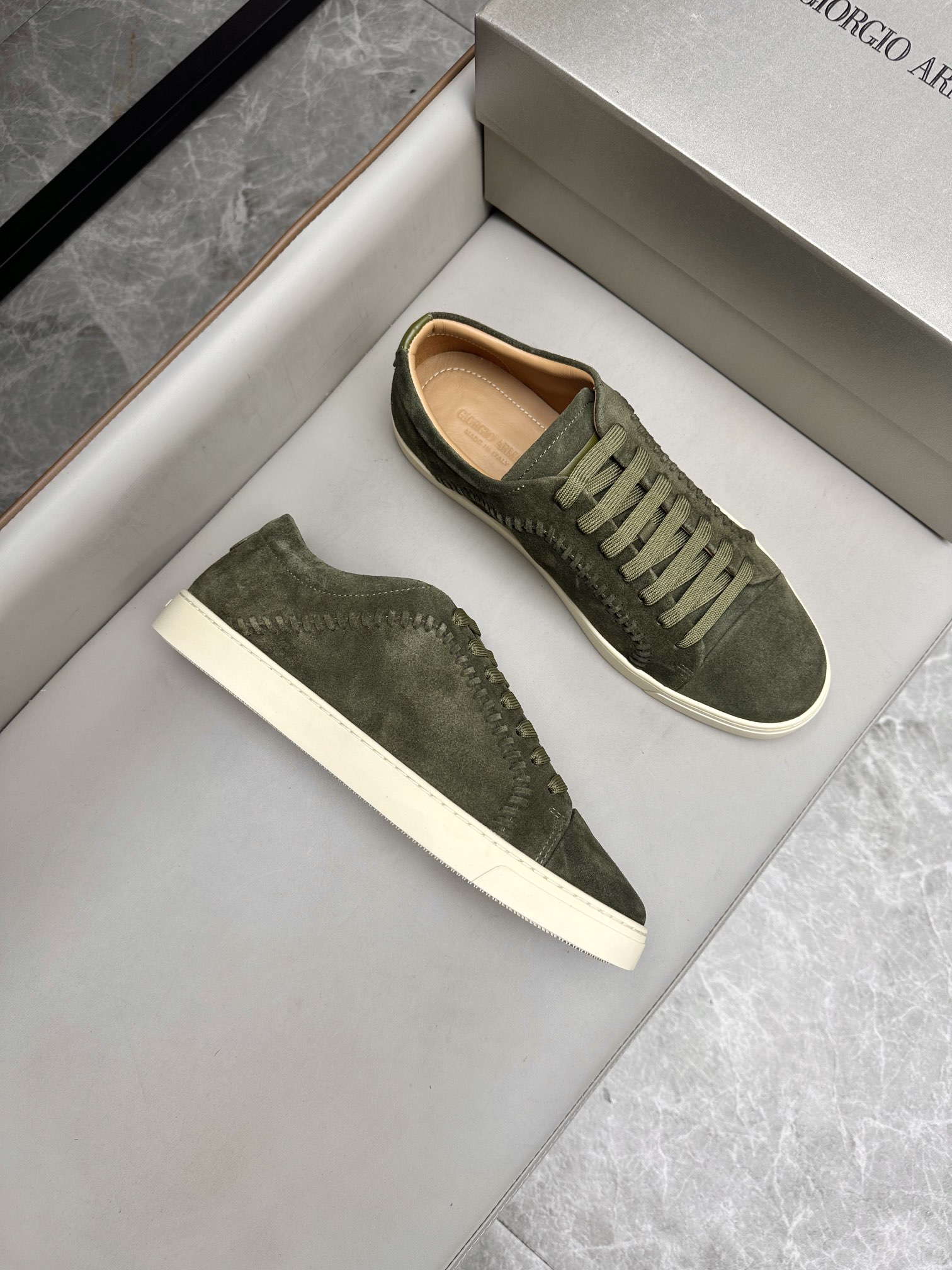 GIORGIO ARMANI 스니커즈