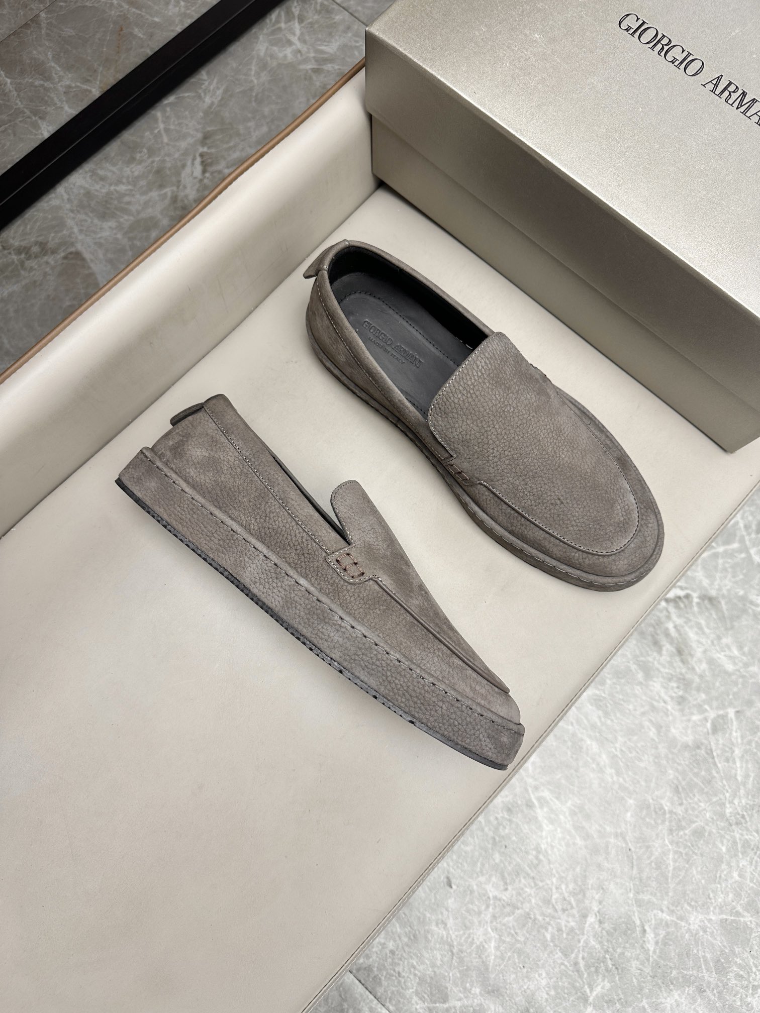 GIORGIO ARMANI 스니커즈