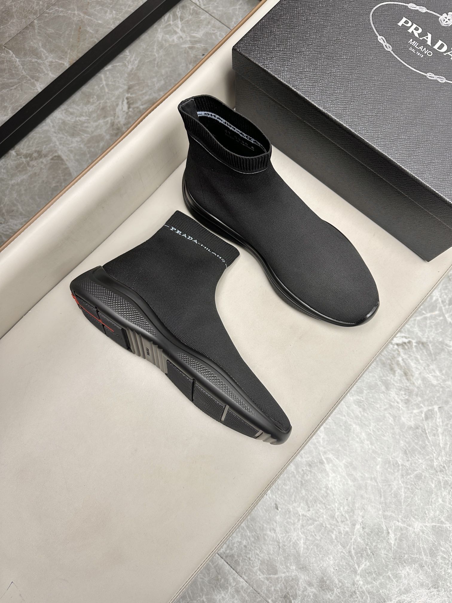 프라다 Prada 스니커즈