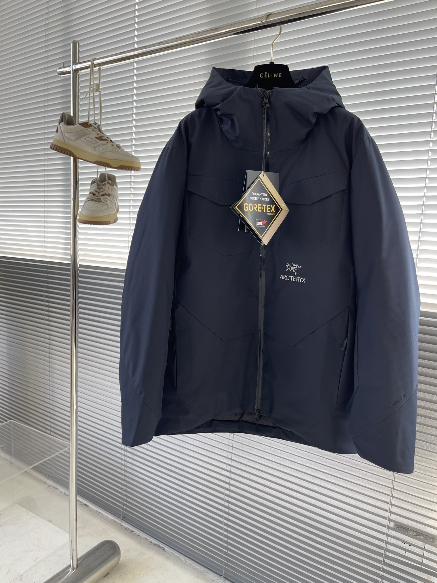 아크테릭스 ARC'TERYX 패딩