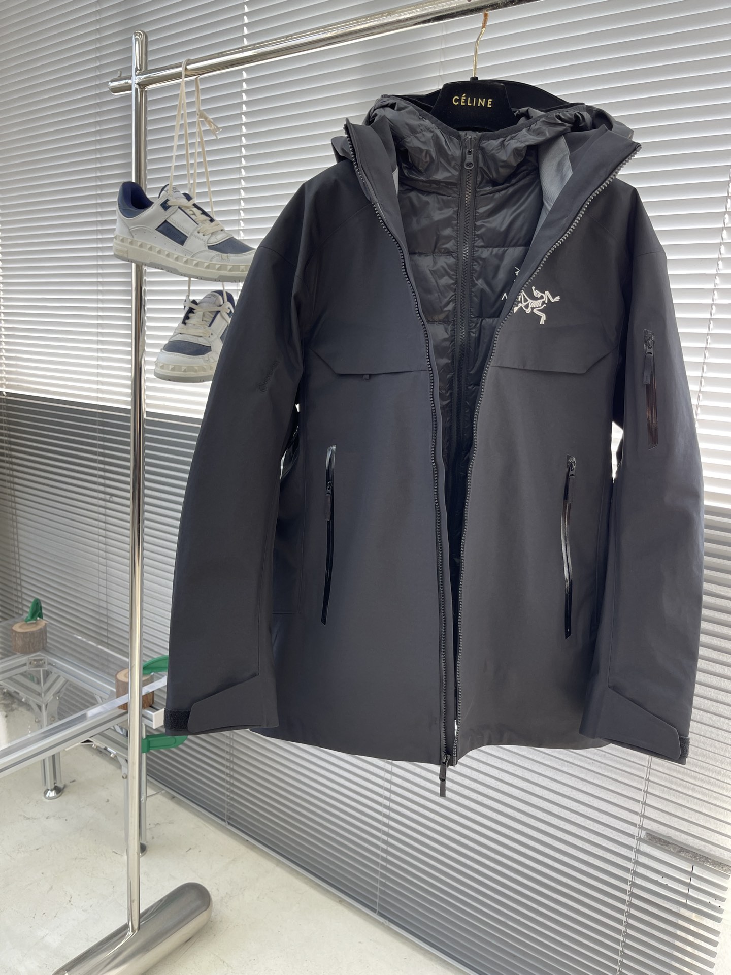 아크테릭스 ARC'TERYX 패딩 재킷