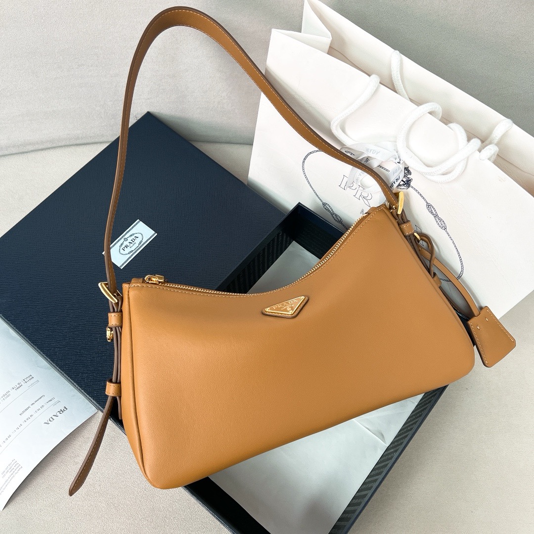 프라다 Prada 1BC229 Aimee 탑 핸들백 31CM