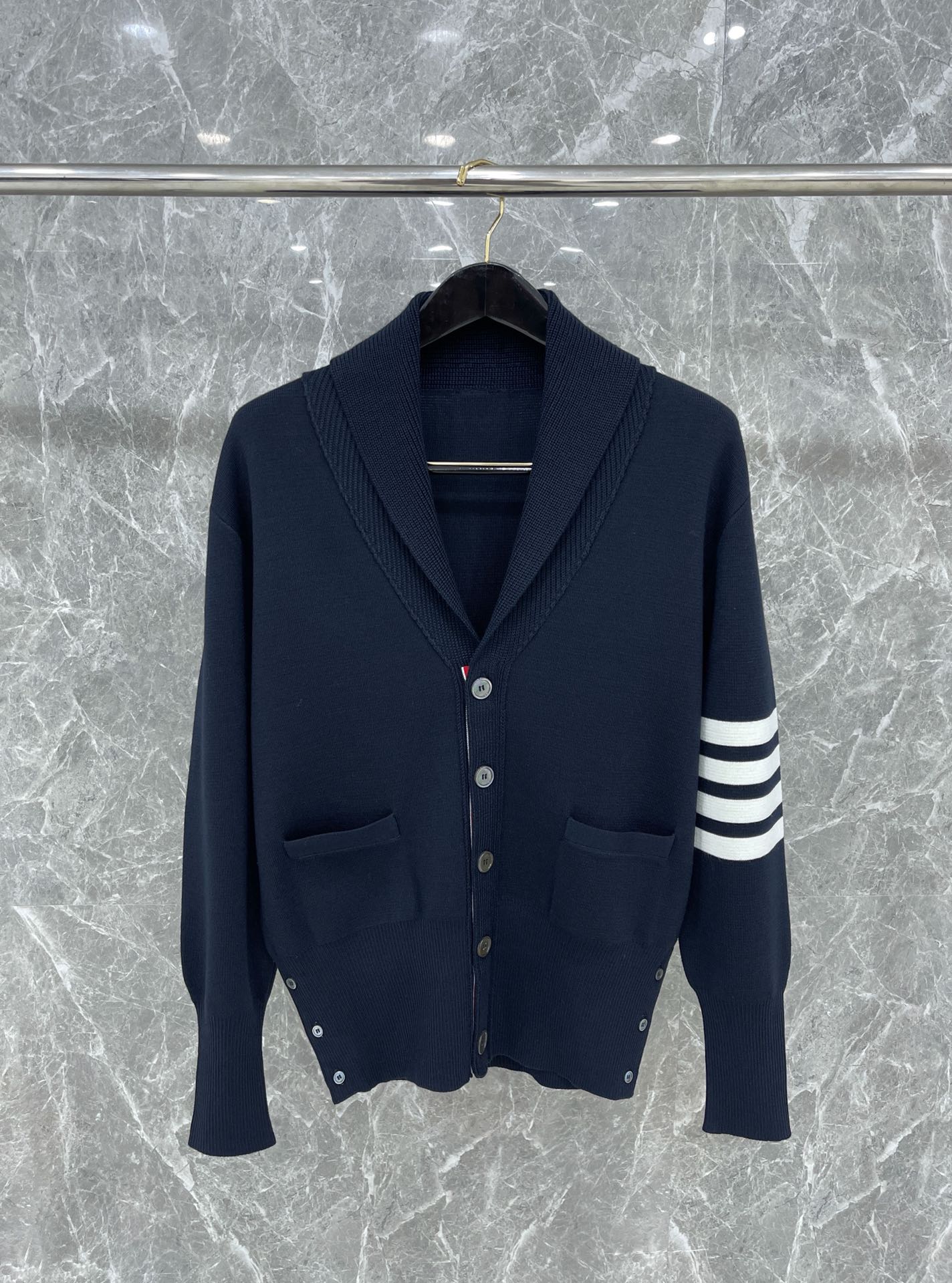 [대리석집] 톰브라운 Thom Browne 가디건