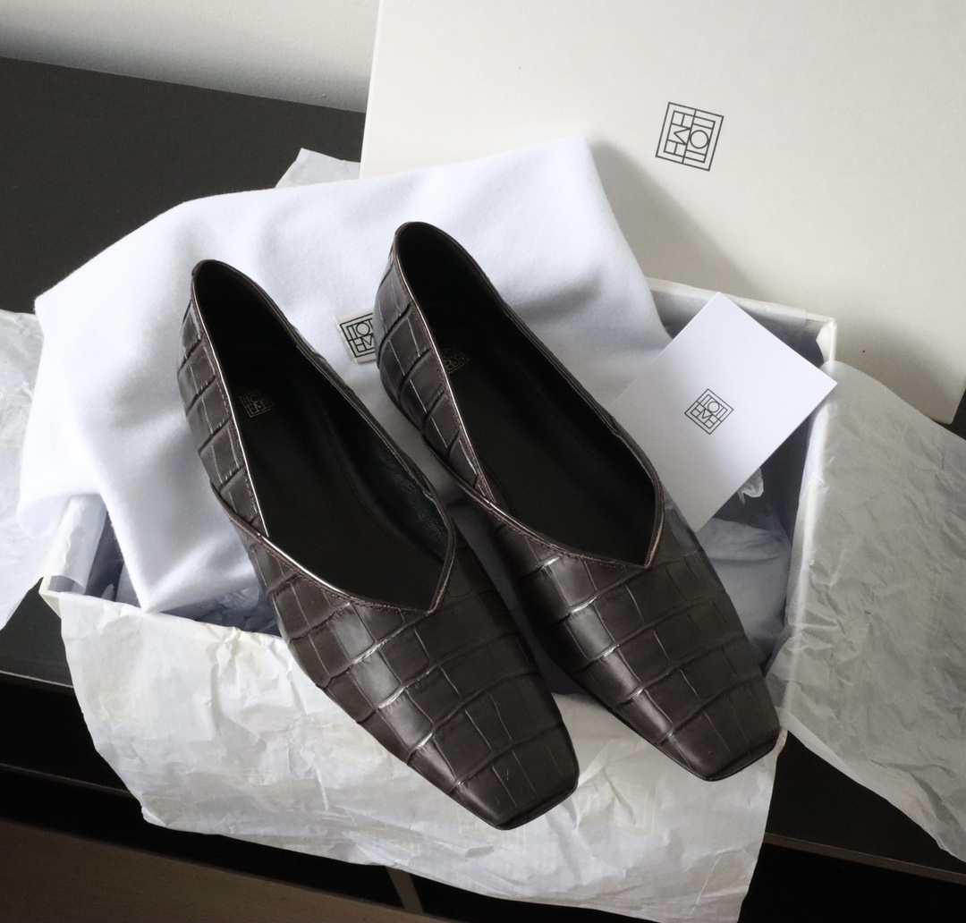 토템 Toteme 구두