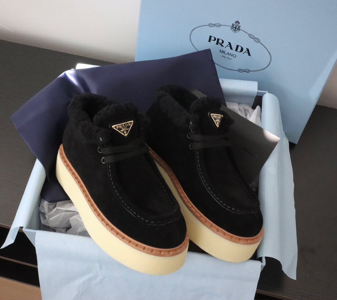프라다 Prada 로퍼