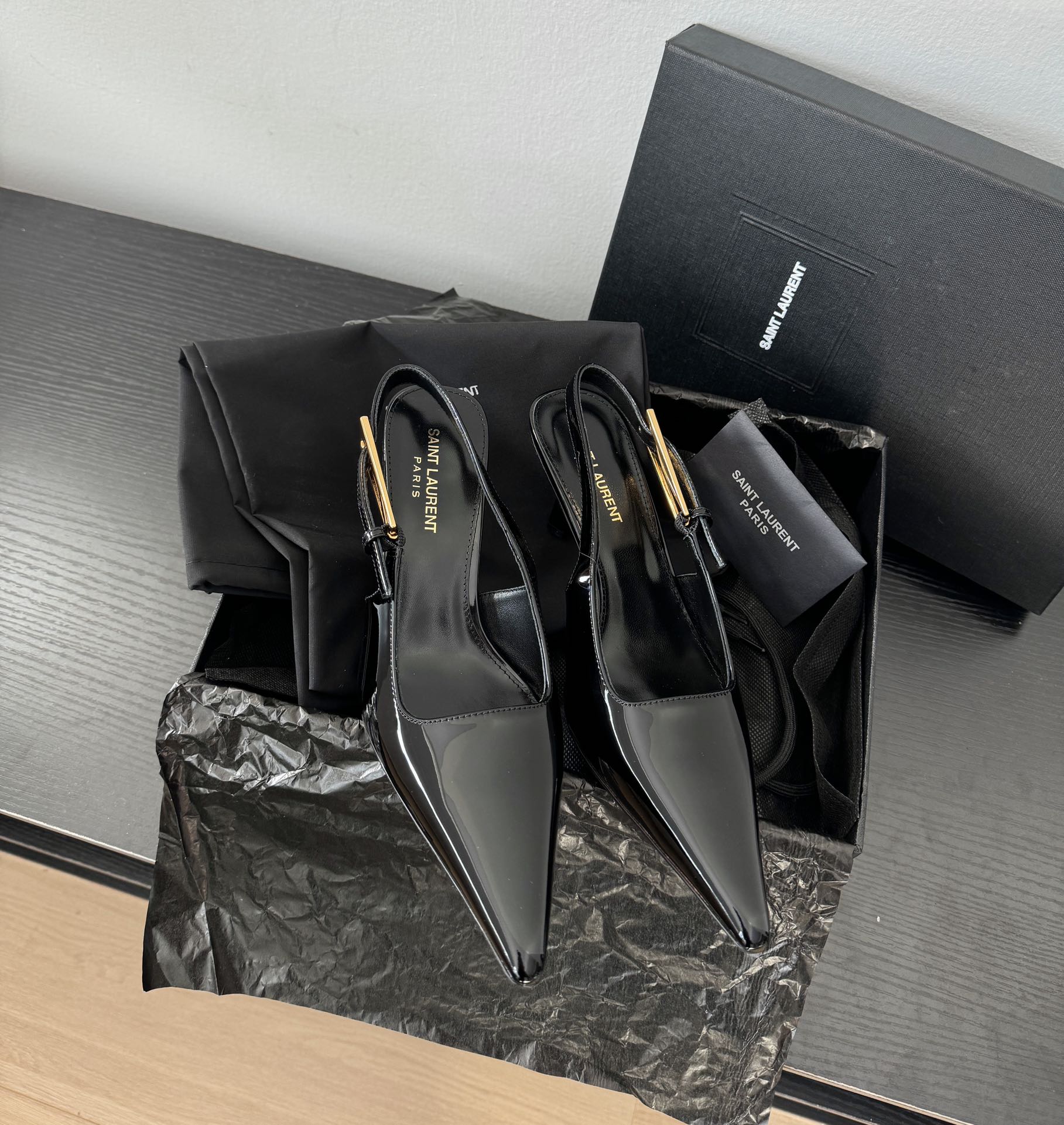 Yves Saint Laurent 하이힐