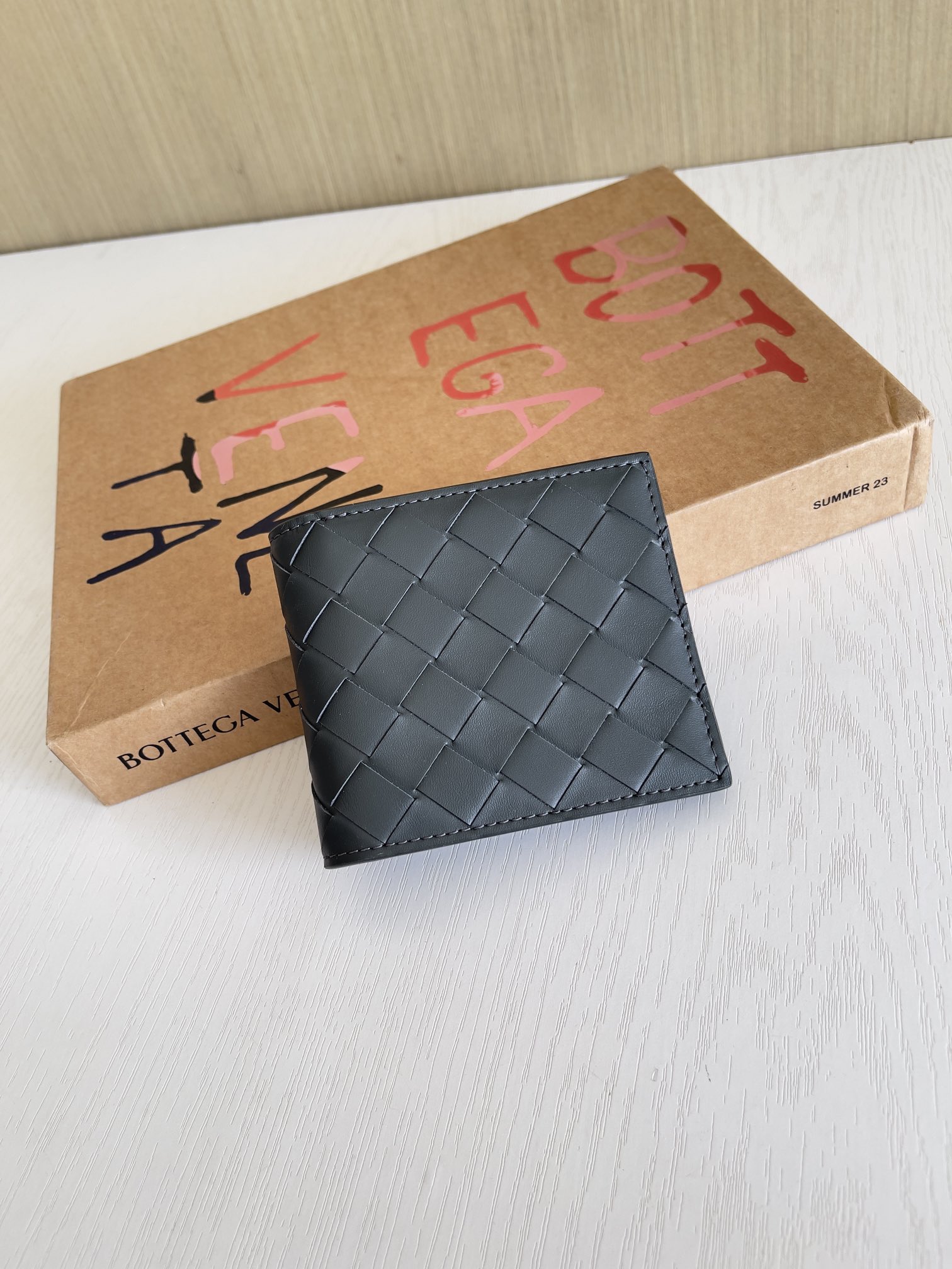 보테가 베네타 Bottega Veneta Bi-Fold Wallet 반지갑 605721