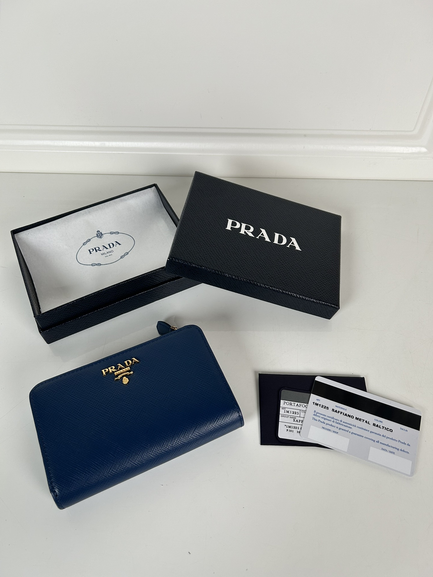 프라다 Prada 1M1225 지갑 14CM