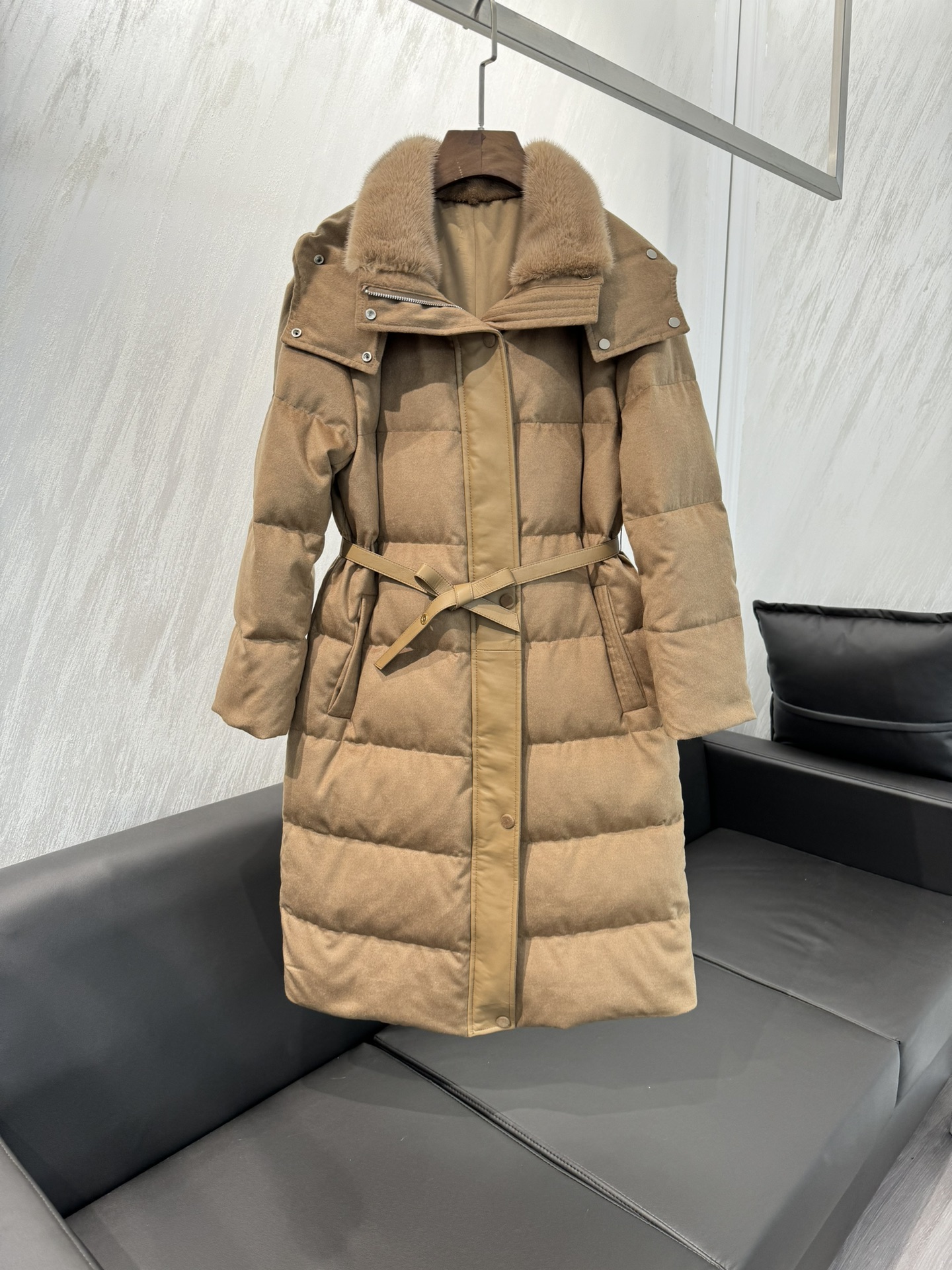 로로피아나 Loro Piana 패딩