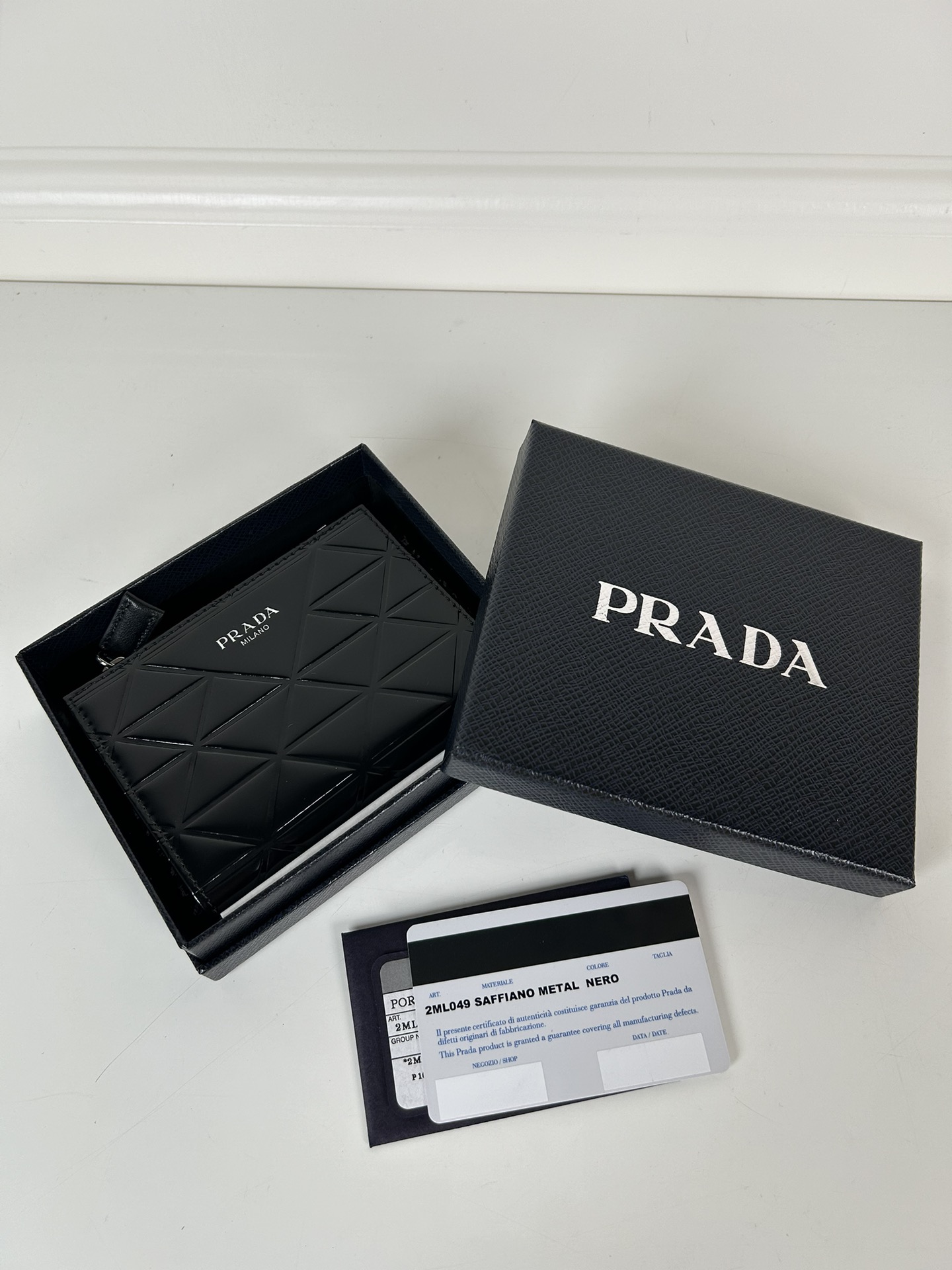 프라다 Prada 1ML049 지갑 11.5CM