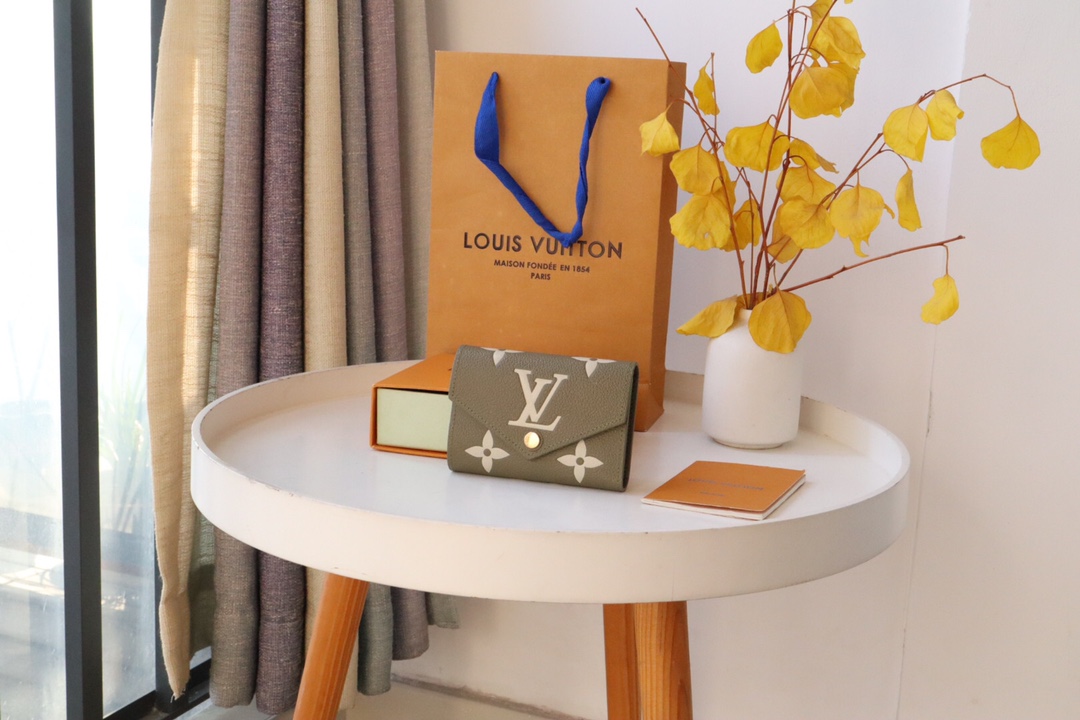 루이비통 Louis Vuitton M80968 지갑 12CM