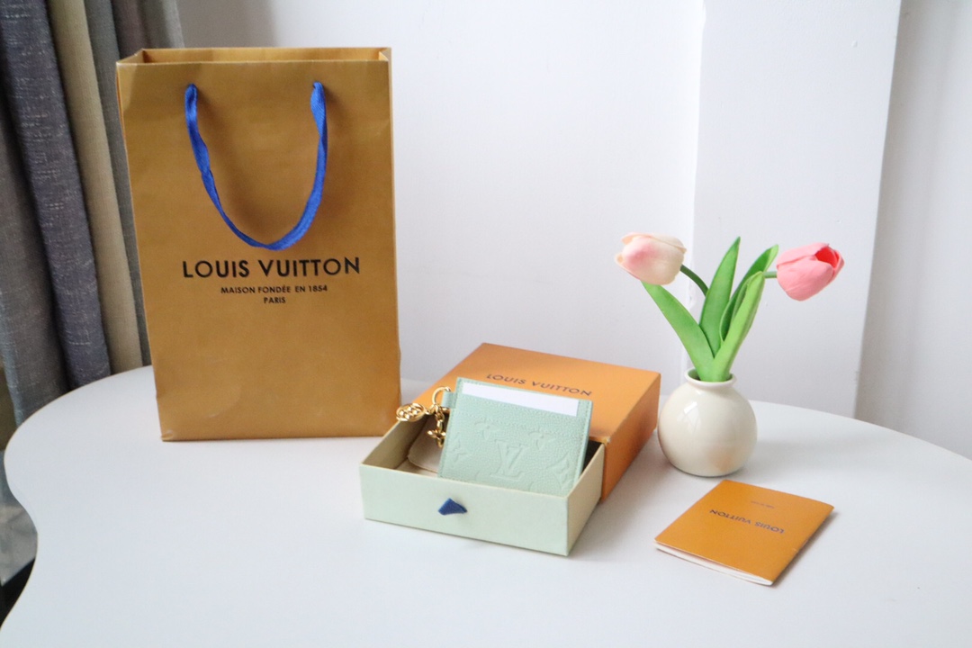 루이비통 Louis Vuitton M82132 카드 케이스 10.2CM