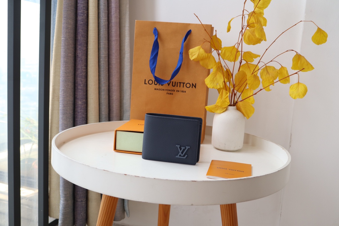 루이비통 Louis Vuitton M82273 지갑 11.5CM