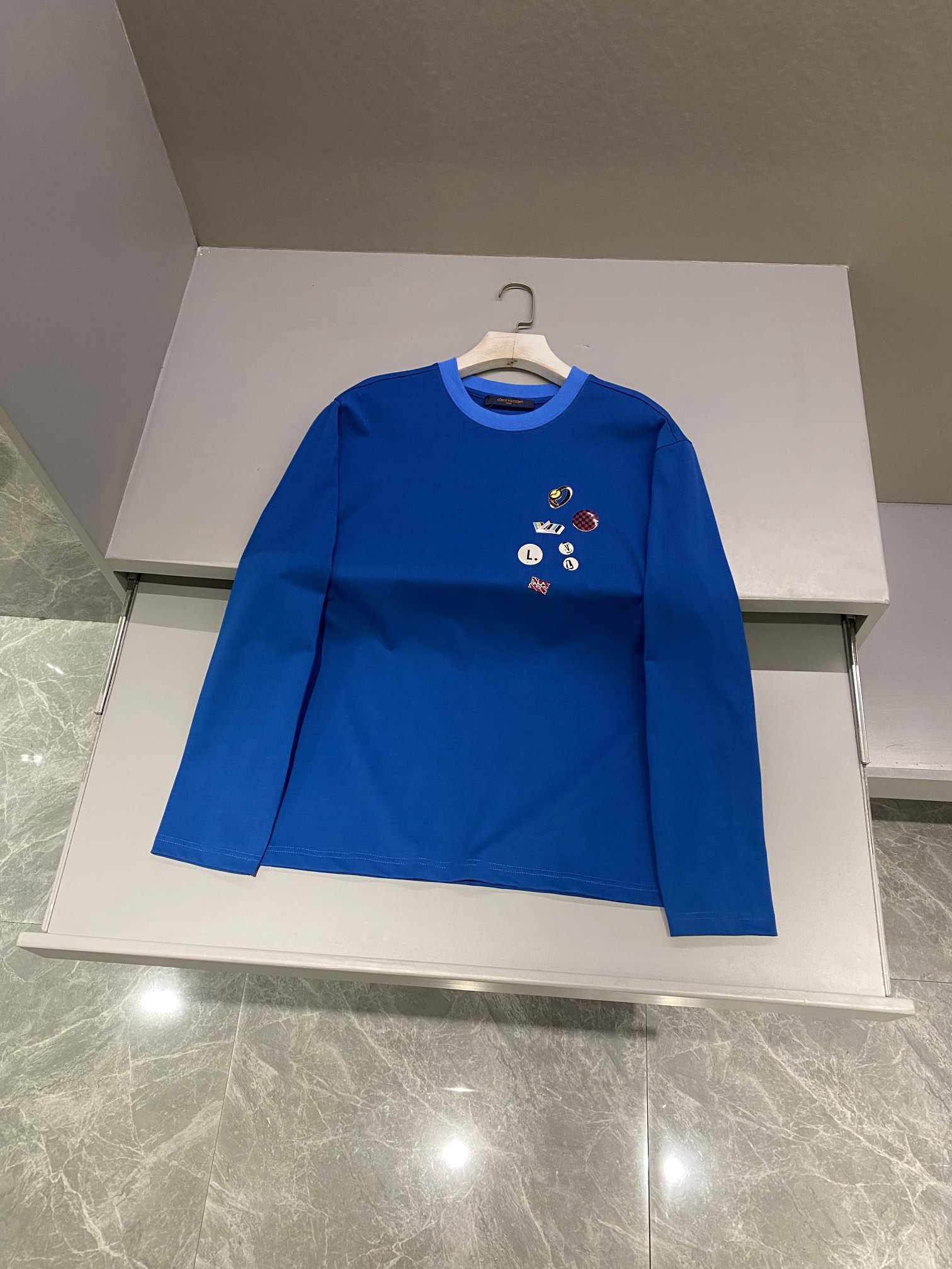 루이비통 Louis Vuitton 긴팔 티셔츠