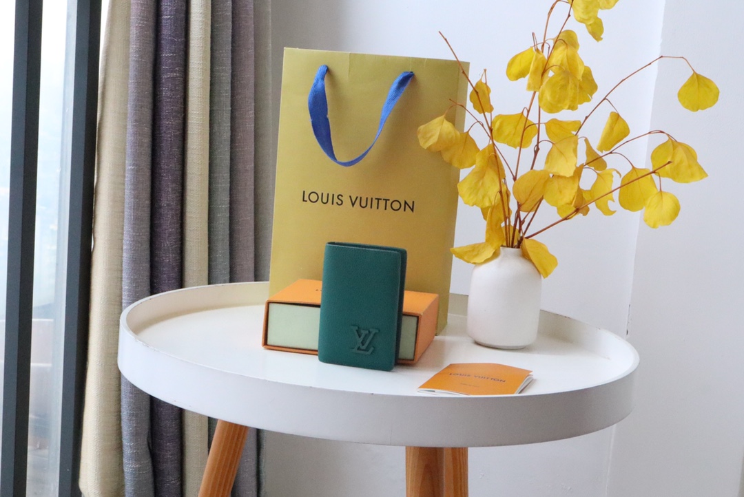 루이비통 Louis Vuitton M82276 카드 케이스 11.1CM