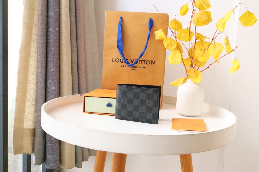루이비통 Louis Vuitton M62288 지갑 10.5CM