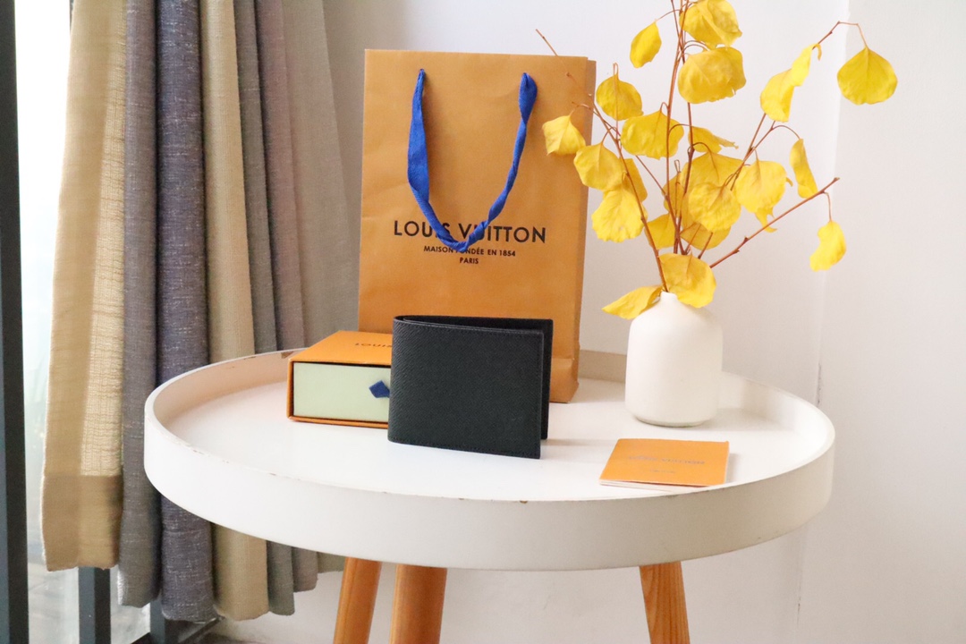 루이비통 Louis Vuitton M62288 지갑 10.5CM