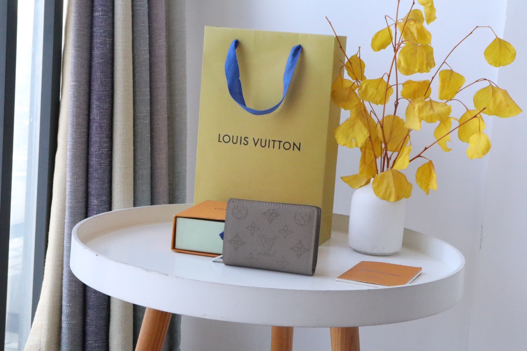 루이비통 Louis Vuitton M80629 지갑 11CM