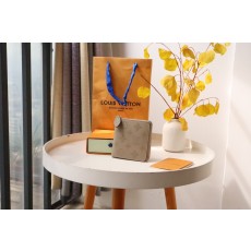 루이비통 Louis Vuitton M81558 지갑 11.5CM