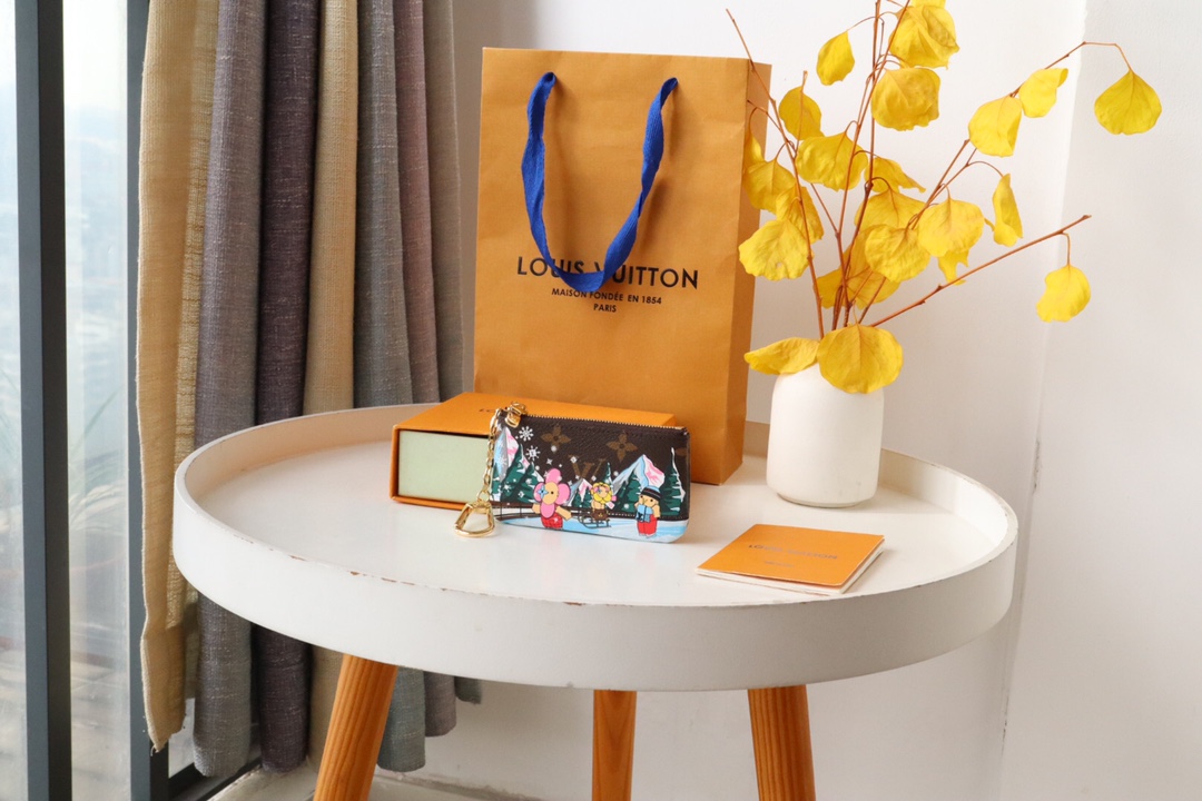 루이비통 Louis Vuitton M82620 지갑 14CM