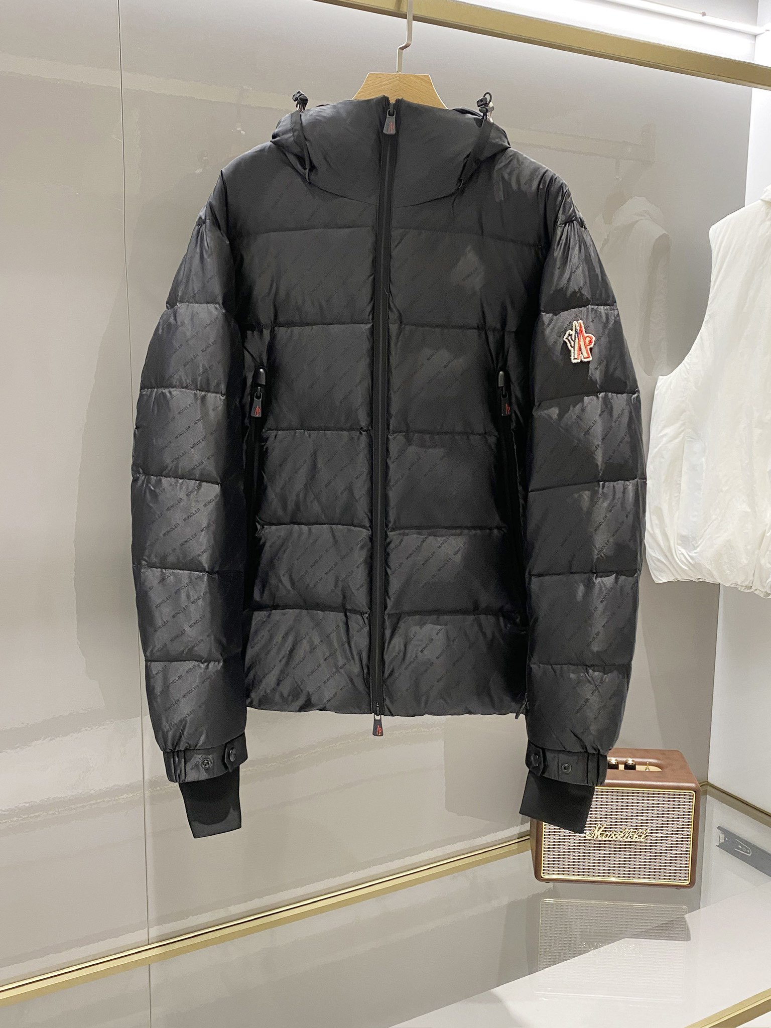 몽클레어 Moncler  패딩