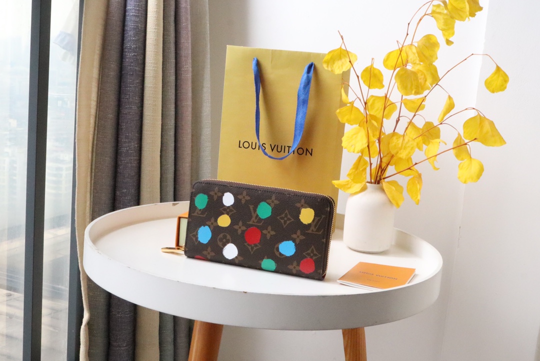 루이비통 Louis Vuitton M81864 지갑