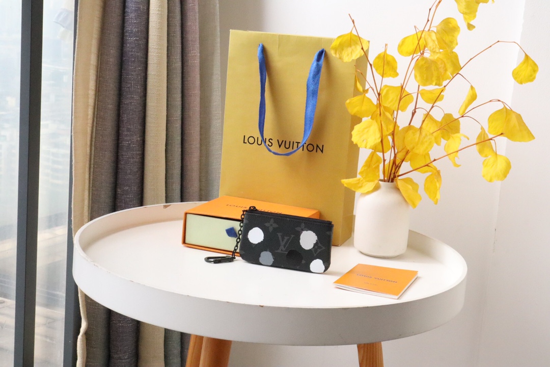 루이비통 Louis Vuitton M81929 지갑 12CM