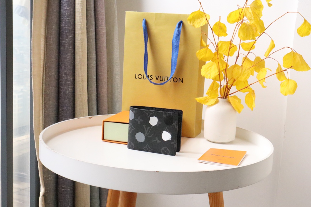 루이비통 Louis Vuitton M83093 지갑