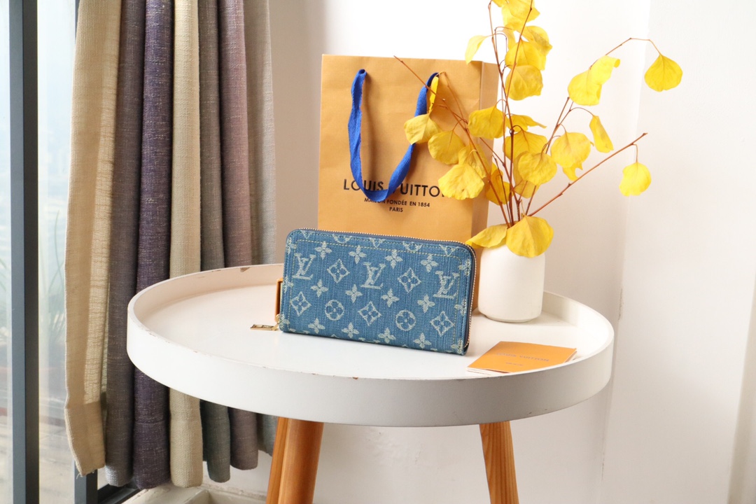 루이비통 Louis Vuitton M82958 지갑 19.5CM