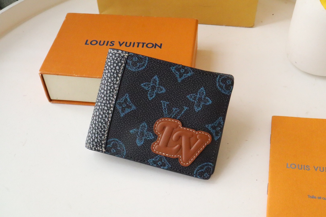 루이비통 Louis Vuitton M81821 지갑 11CM