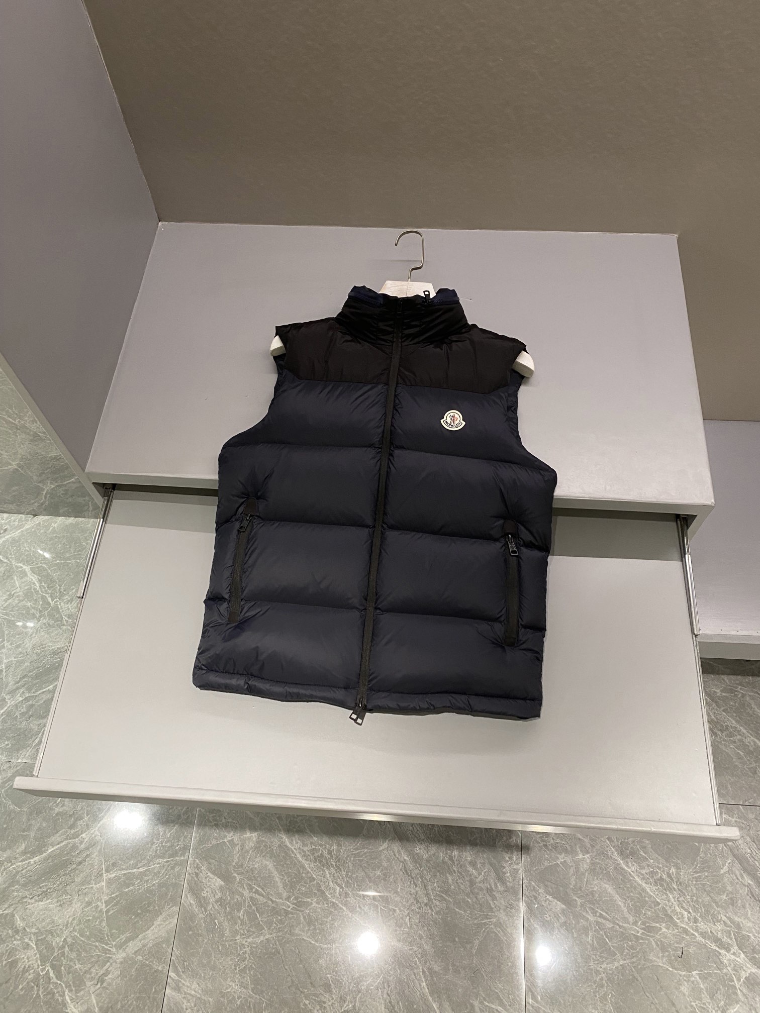 몽클레어 Moncler 조끼 패딩