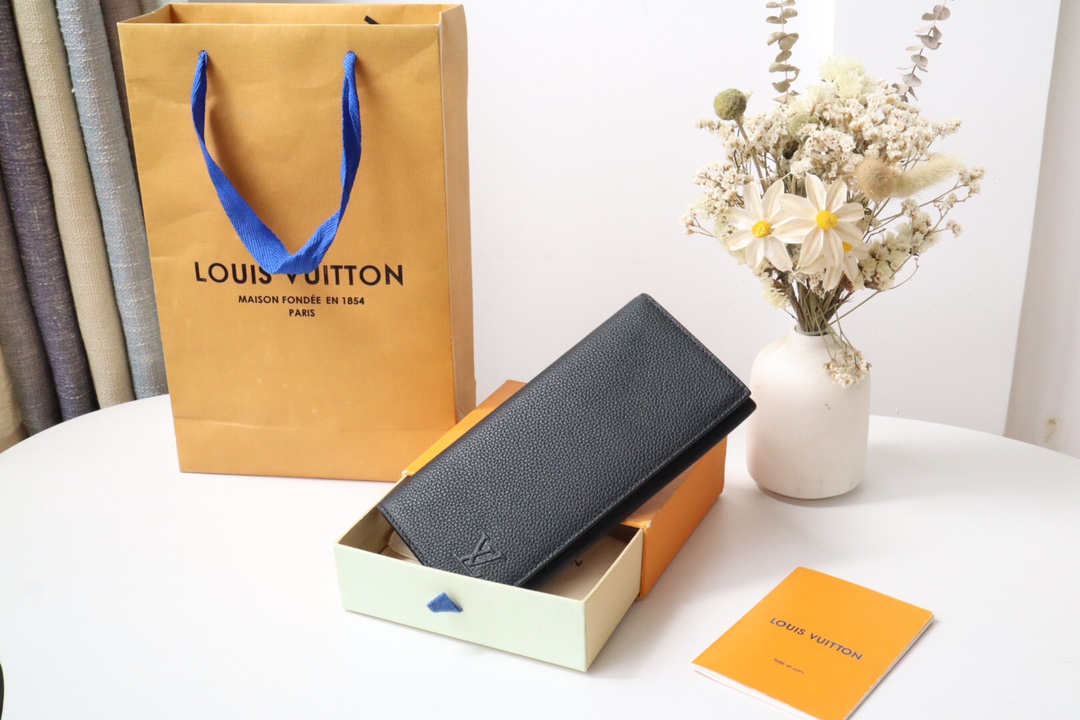 루이비통 Louis Vuitton M83126 지갑 19CM