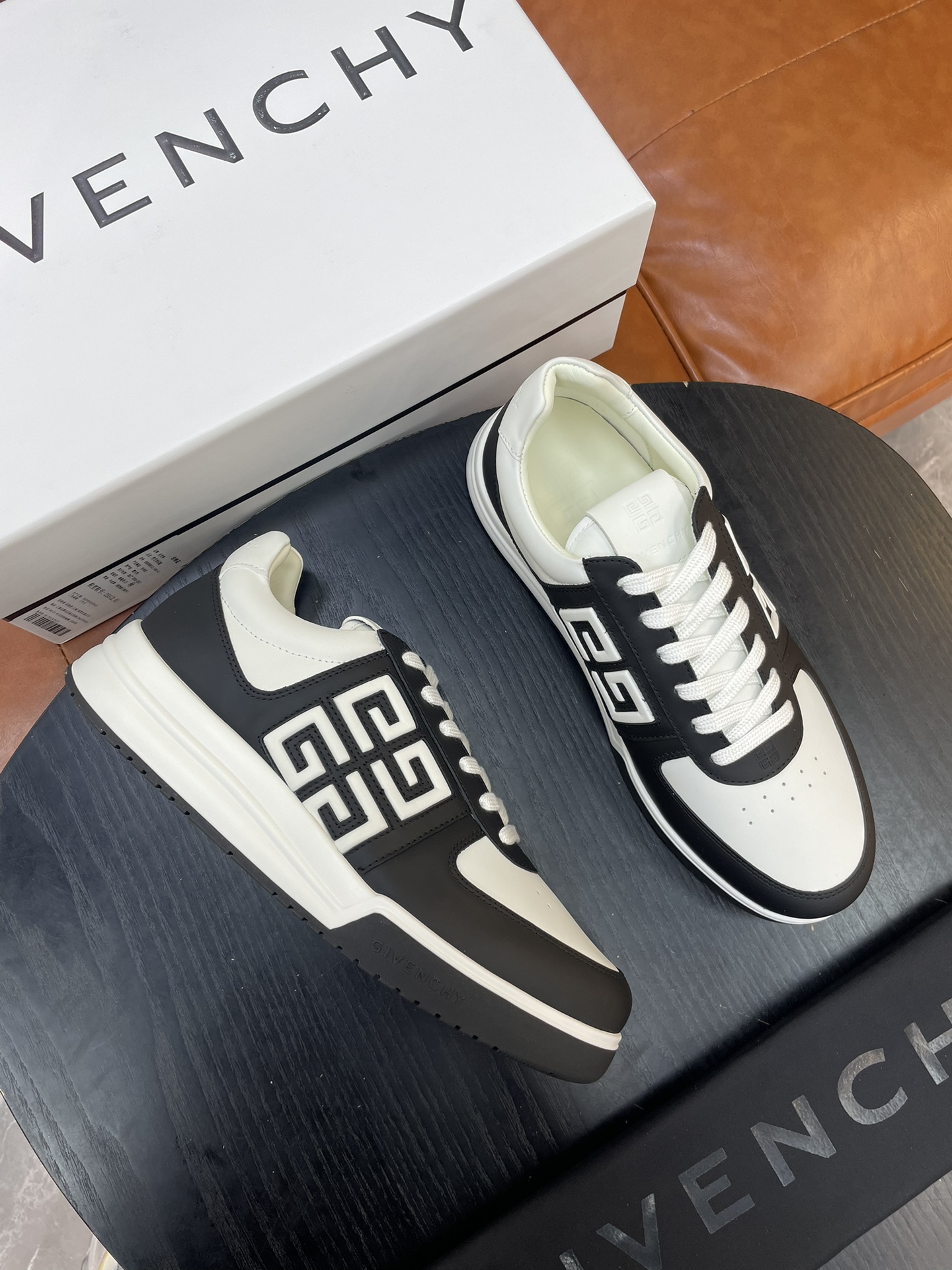 지방시 Givenchy 스니커즈