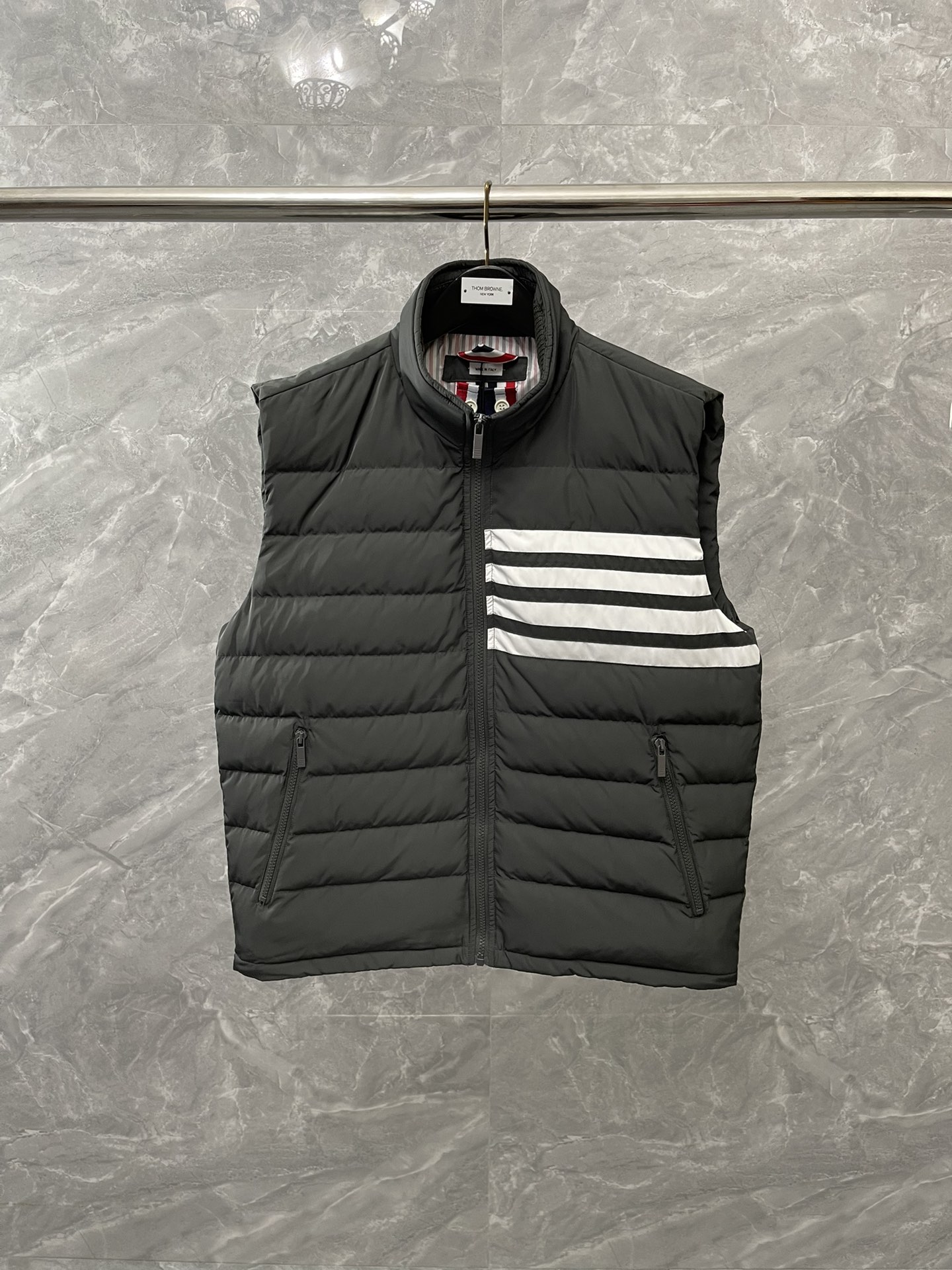 톰브라운 Thom Browne 조끼 패딩