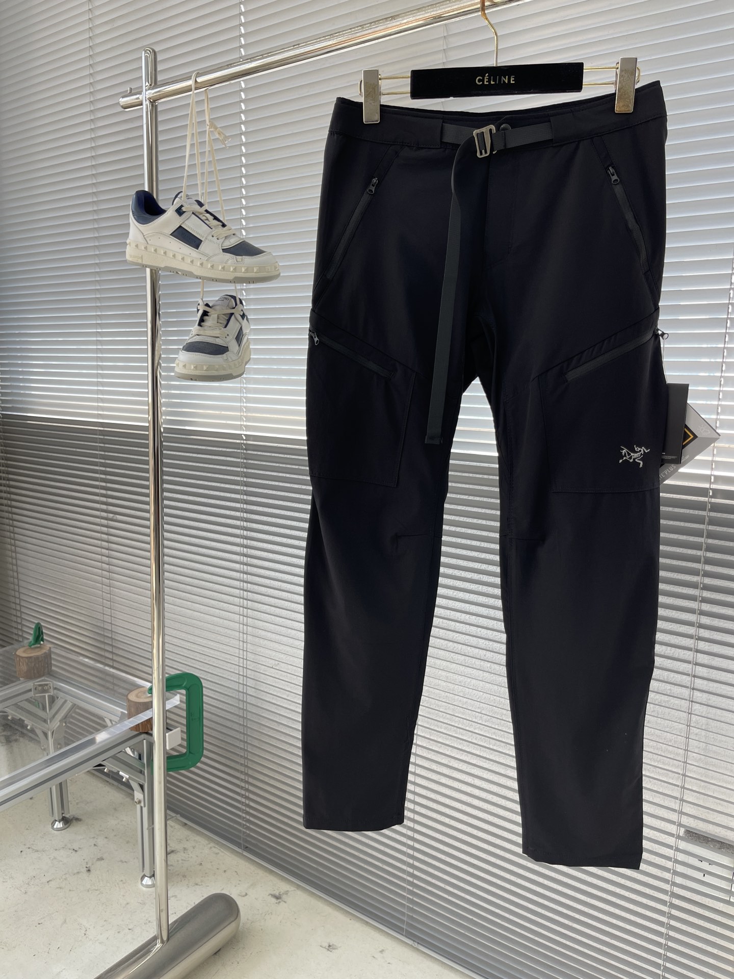 아크테릭스 ARC'TERYX 바지