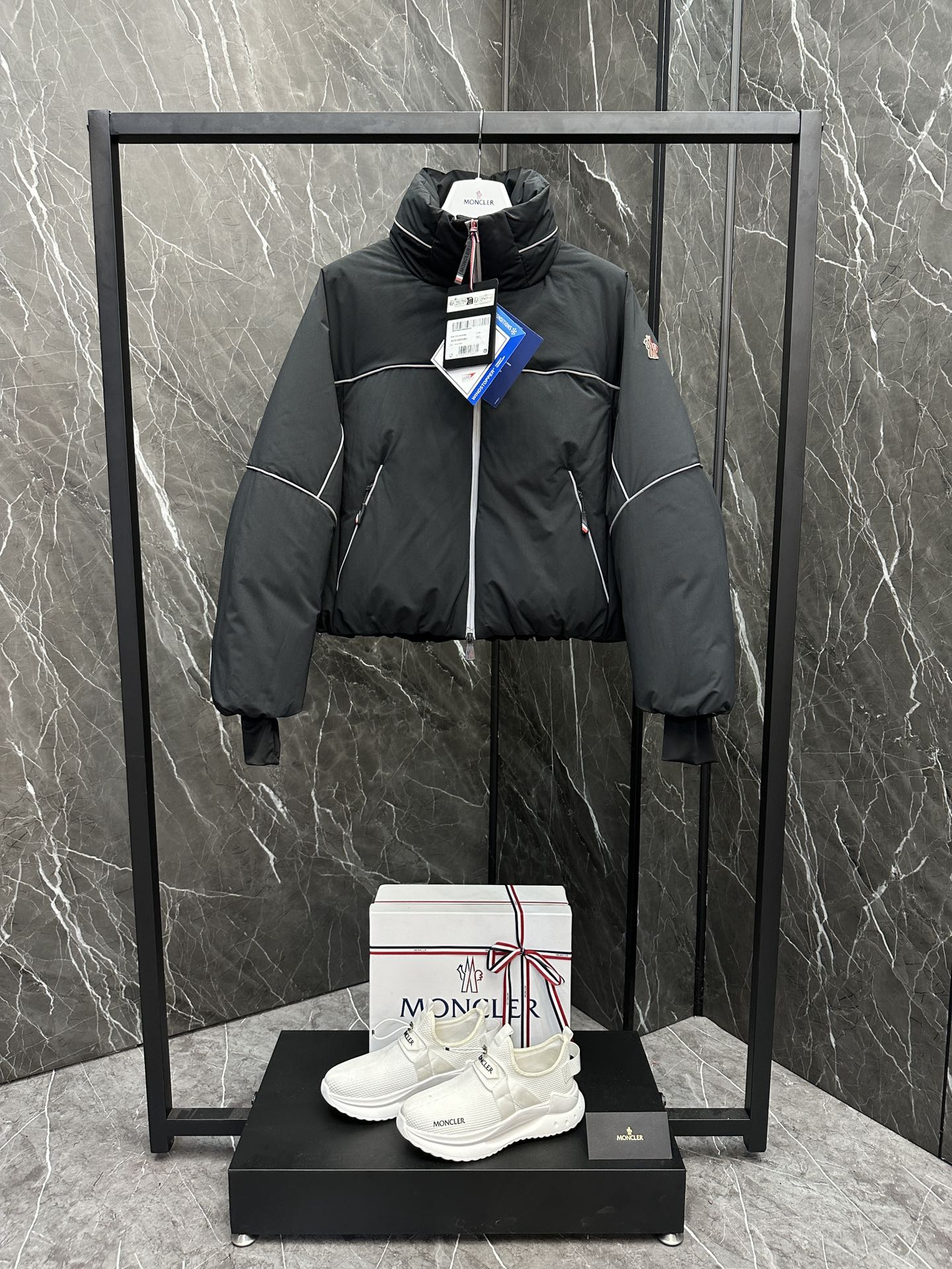 몽클레어 Moncler Klais  클라이스 패딩