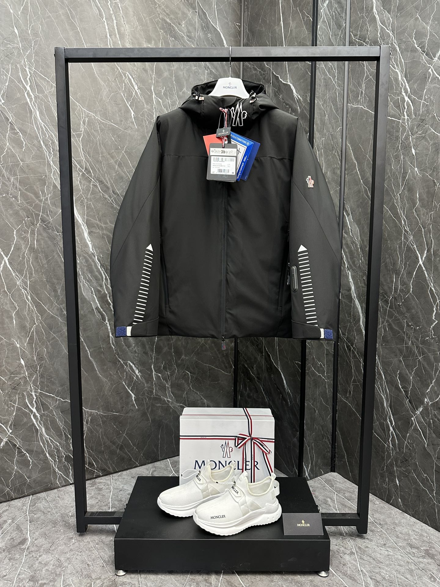 몽클레어 Moncler Grenoble 패딩재킷