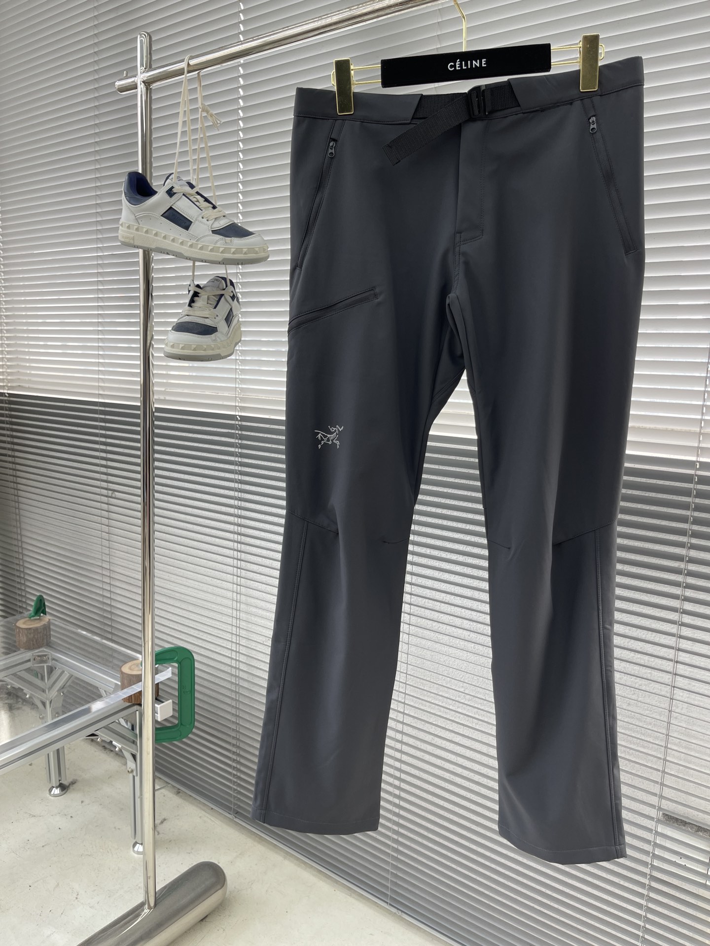 아크테릭스 ARC'TERYX 바지