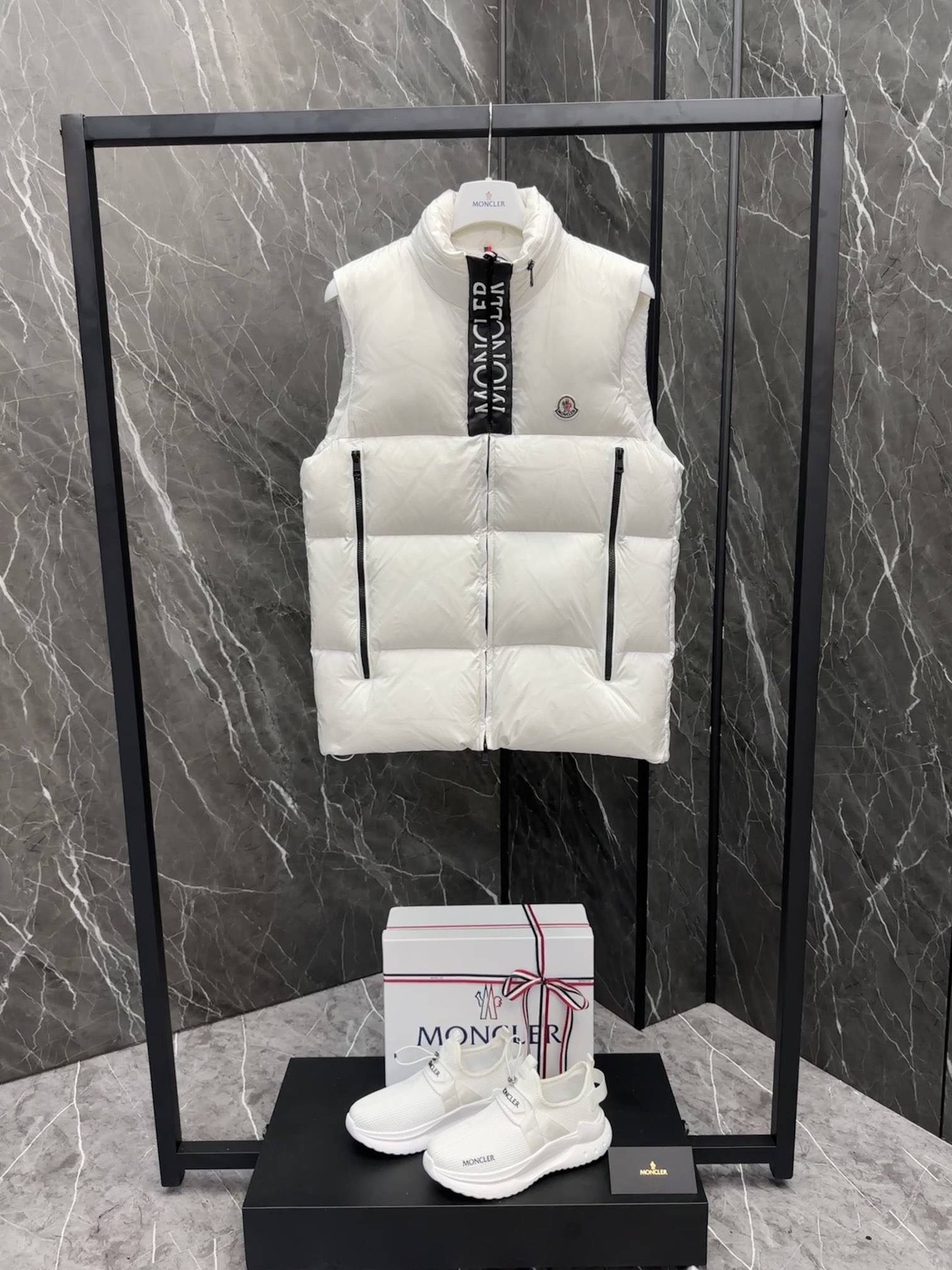 몽클레어 Moncler Semeru 수메루 조끼 패딩