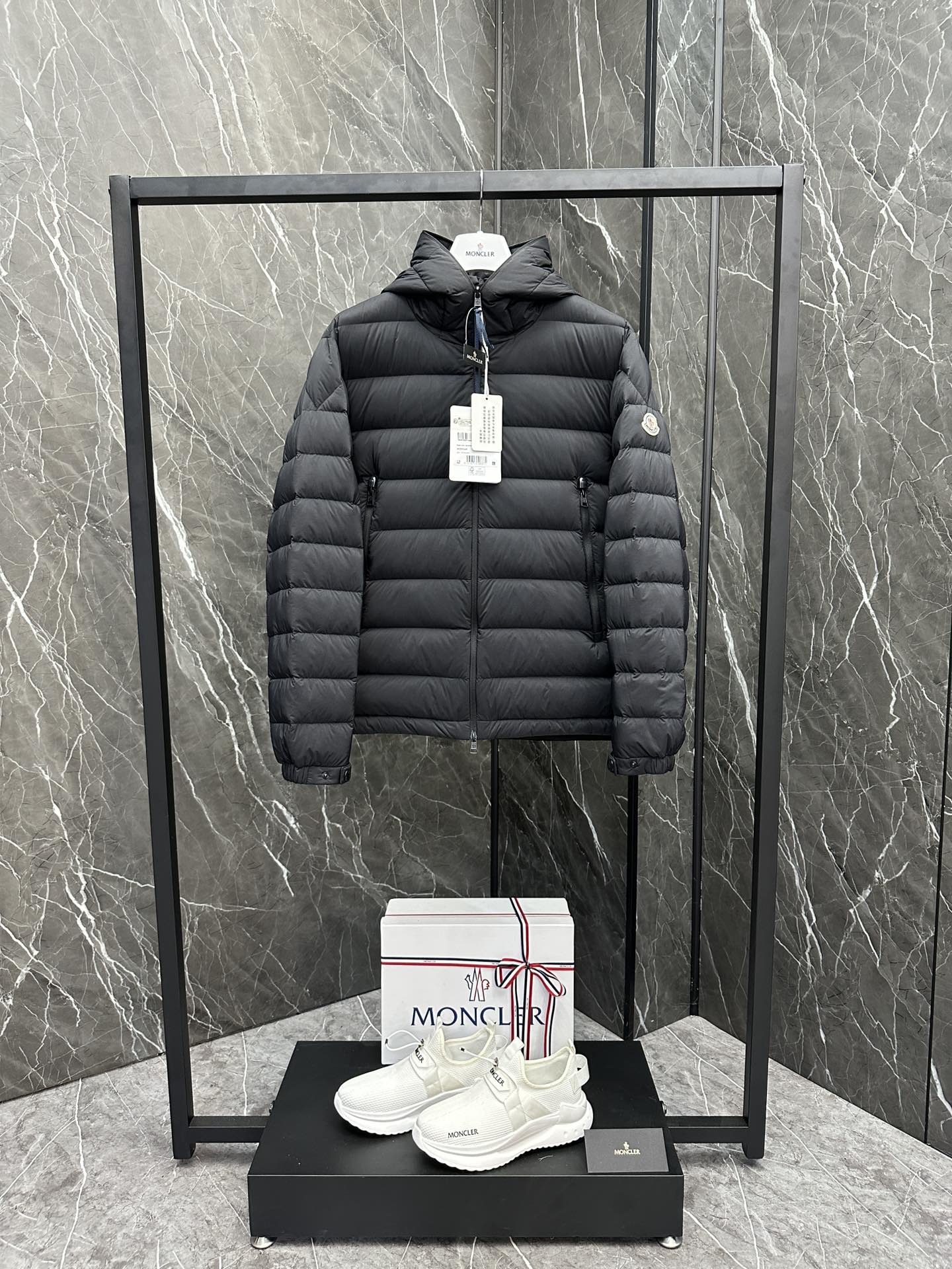 몽클레어 Moncler Chambeyron 패딩재킷