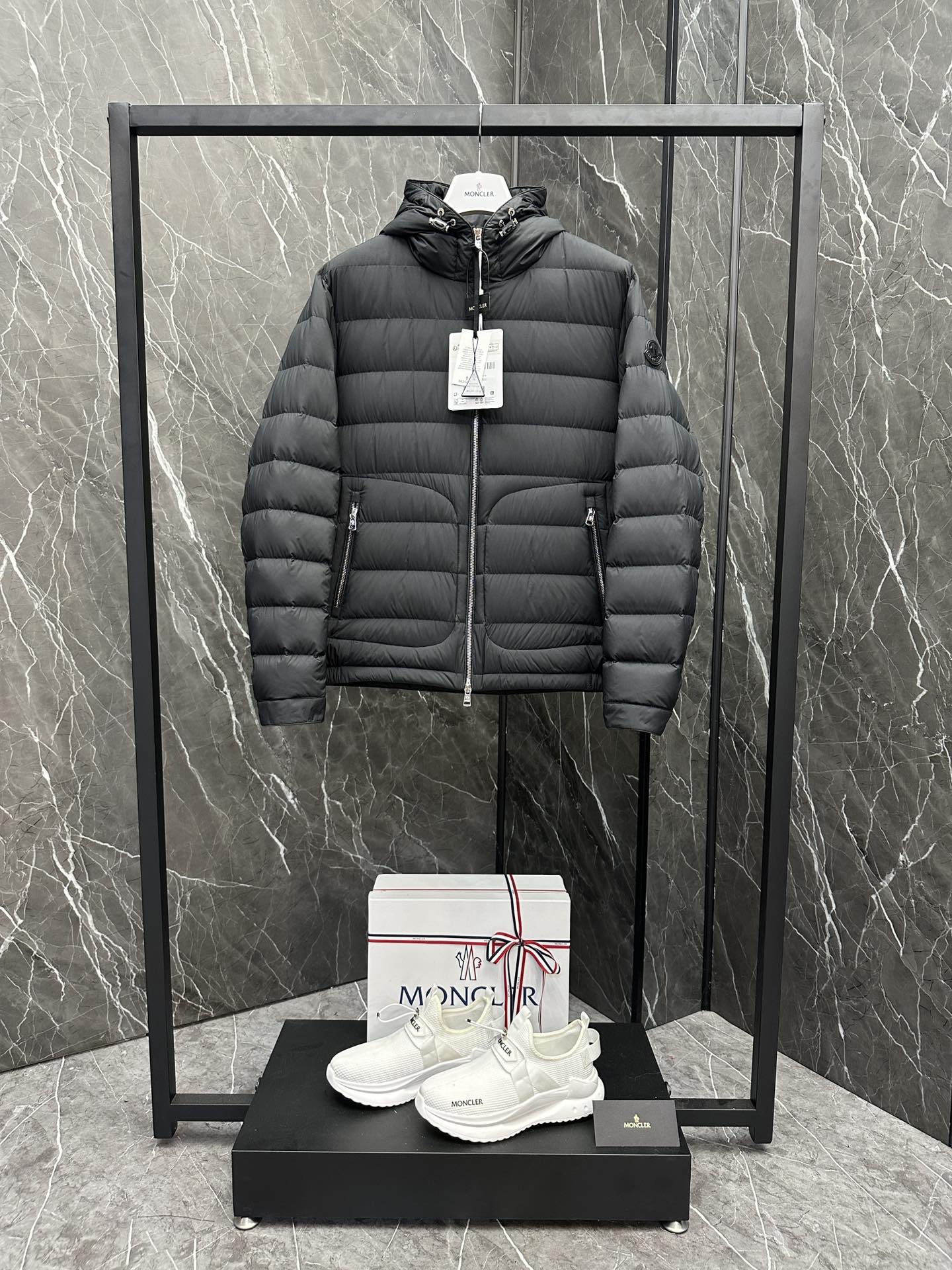 몽클레어 Moncler Lauros  라우로스 패딩재킷