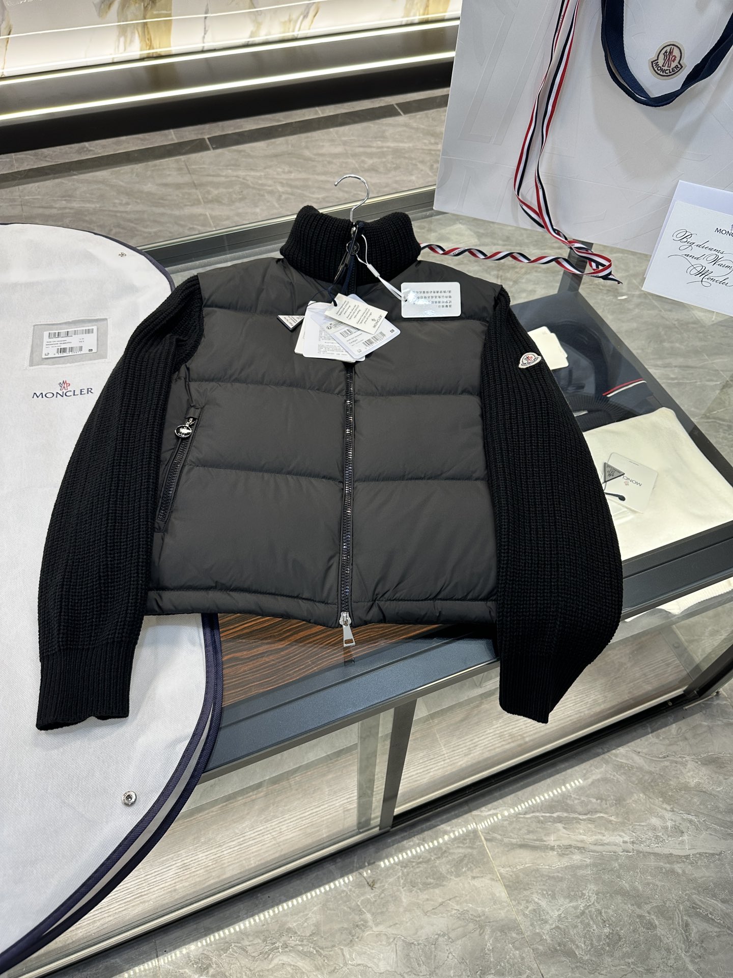 몽클레어 Moncler cardigan 니트패딩재킷