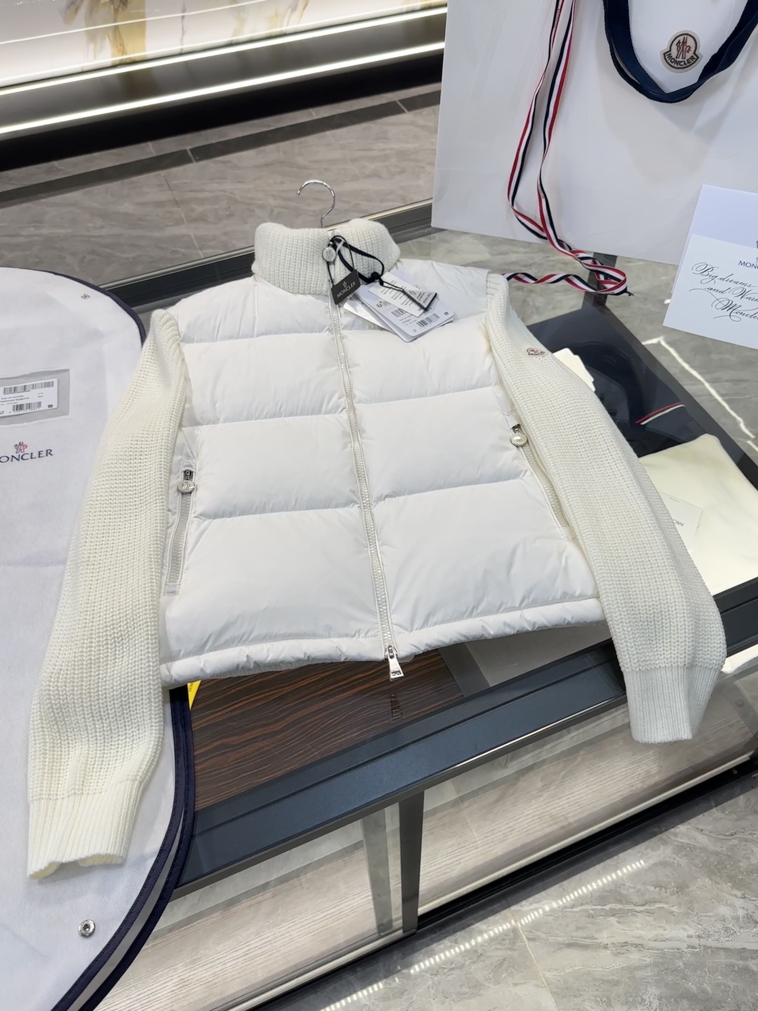 몽클레어 Moncler cardigan 니트패딩재킷
