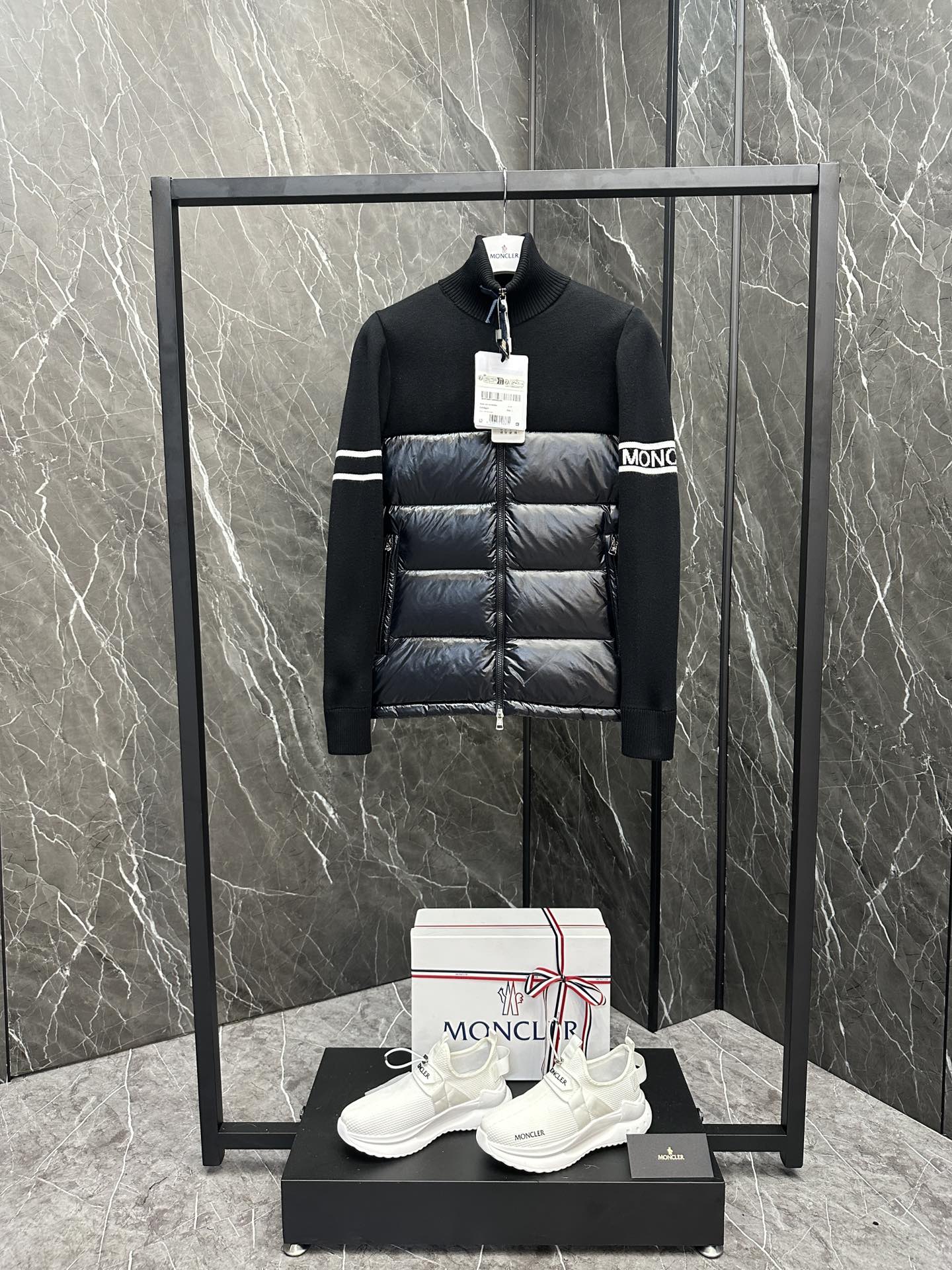 몽클레어 Moncler Cardigan tricot   트리콧 니트 패딩 재킷