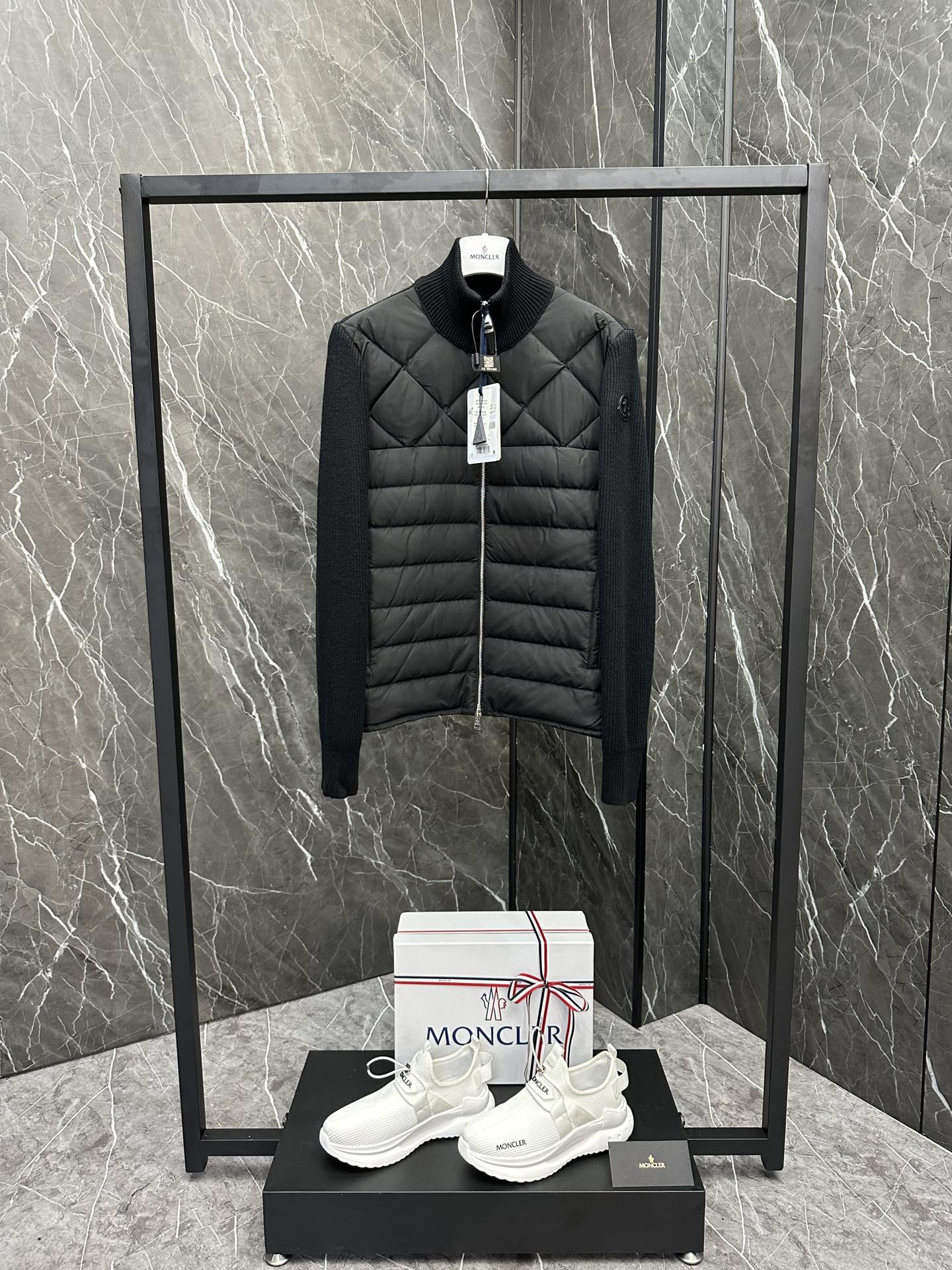 몽클레어 Moncler cardigan tricot 트리콧 니트 패딩 재킷