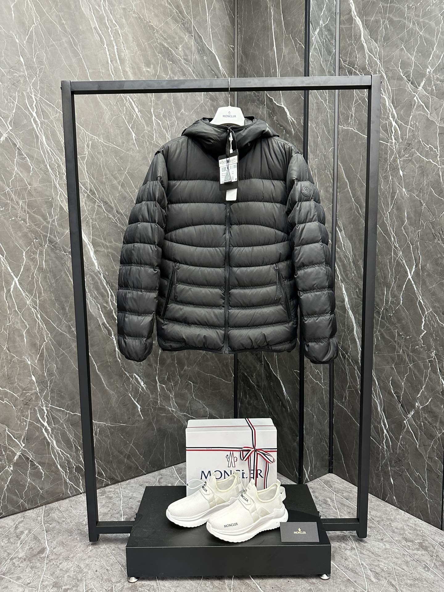 몽클레어 Moncler Vernasca 베르나스카 패딩