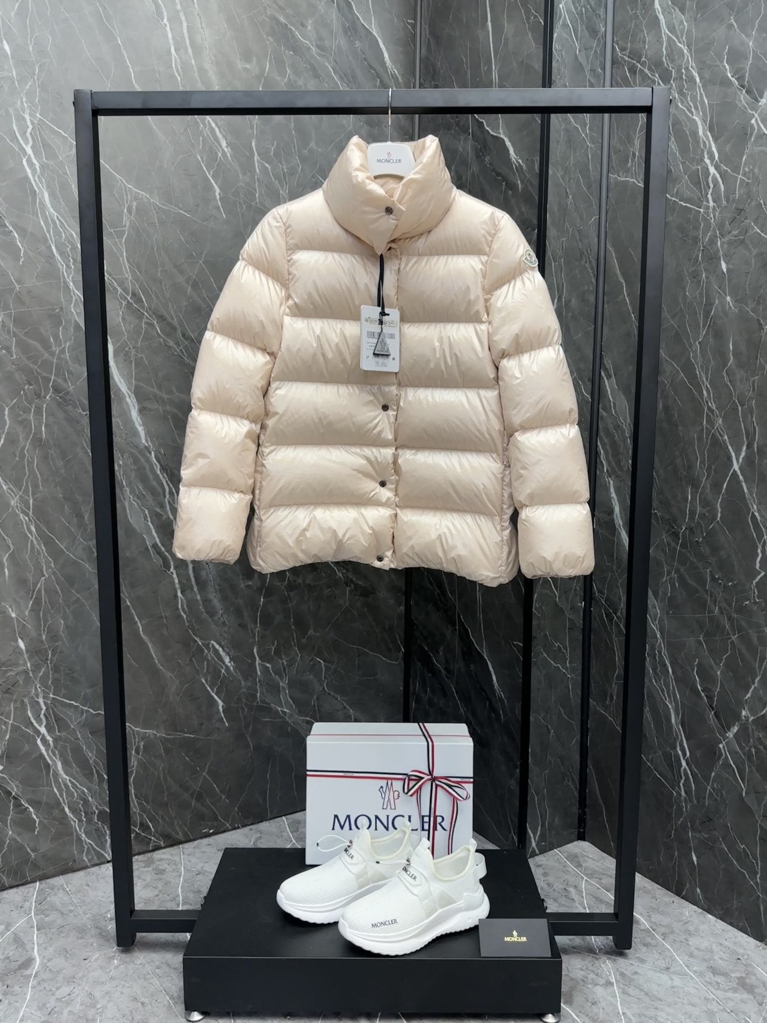 몽클레어 Moncler Cochevis 코체비스 패딩