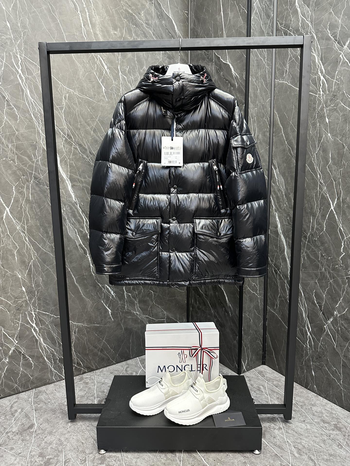 몽클레어 Moncler Chiablese 키아블라세 패딩