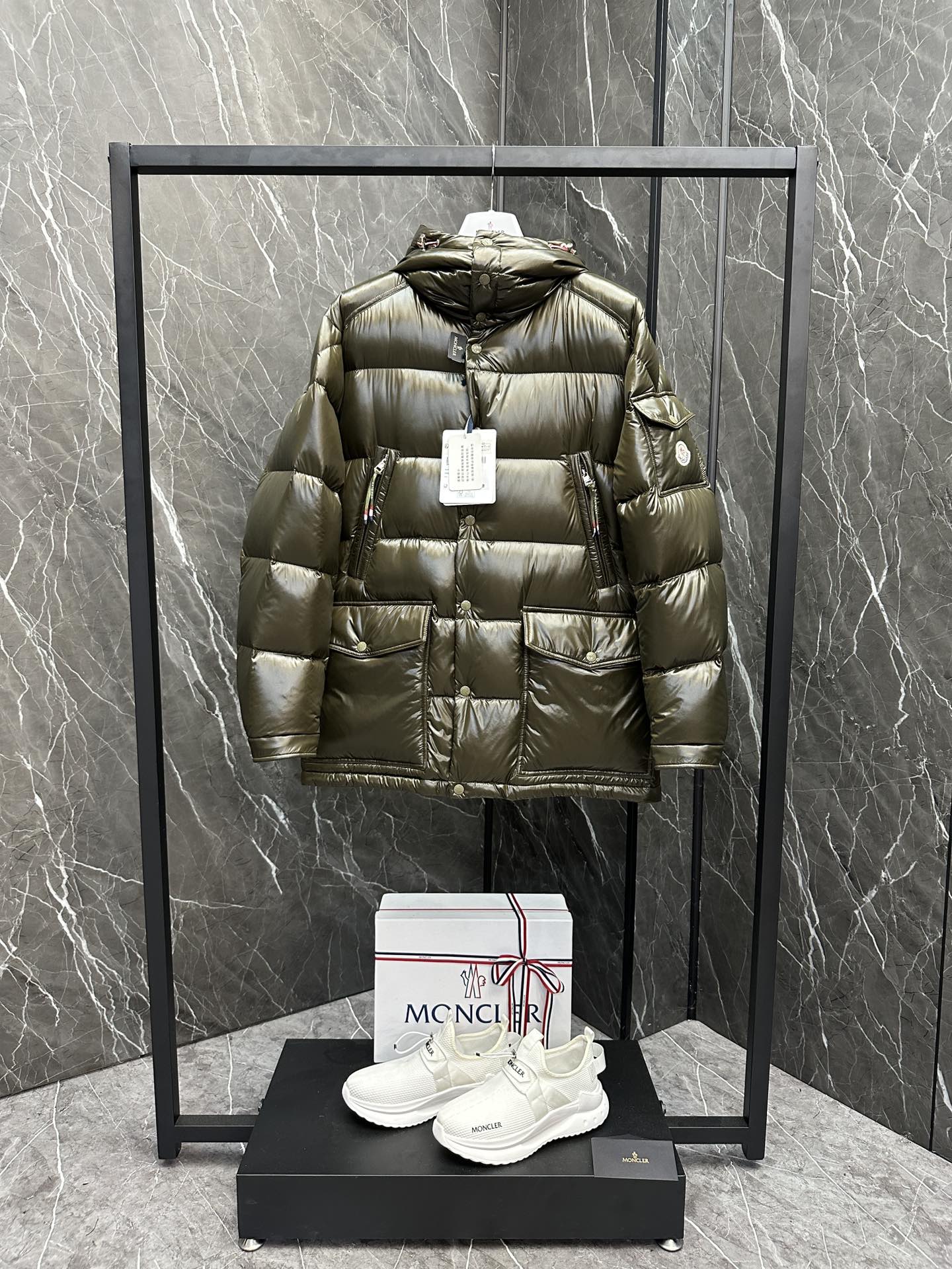 몽클레어 Moncler Chiablese 키아블라세 패딩
