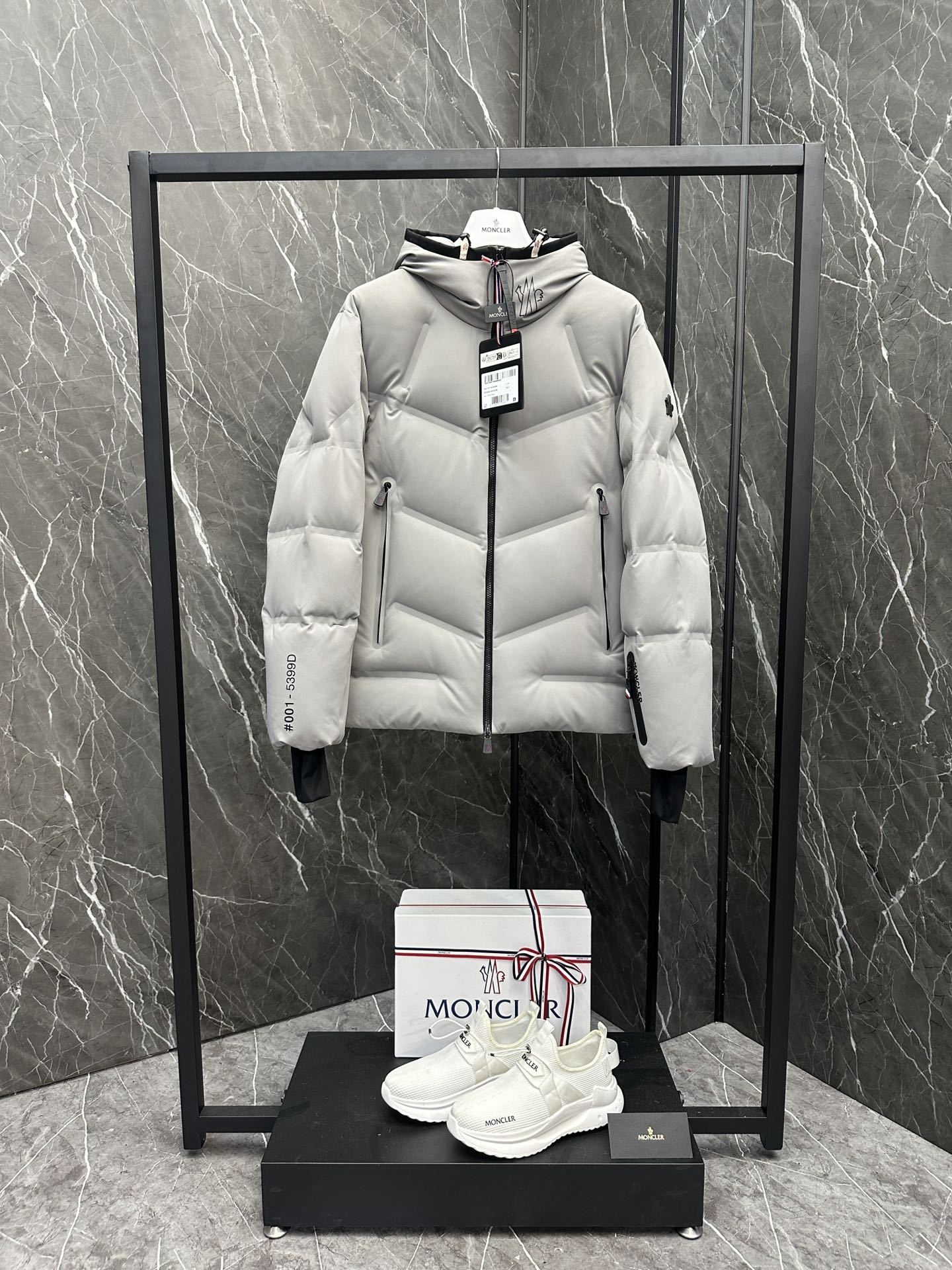 몽클레어 Moncler Grenoble Arcesaz 아르세사즈 패딩재킷